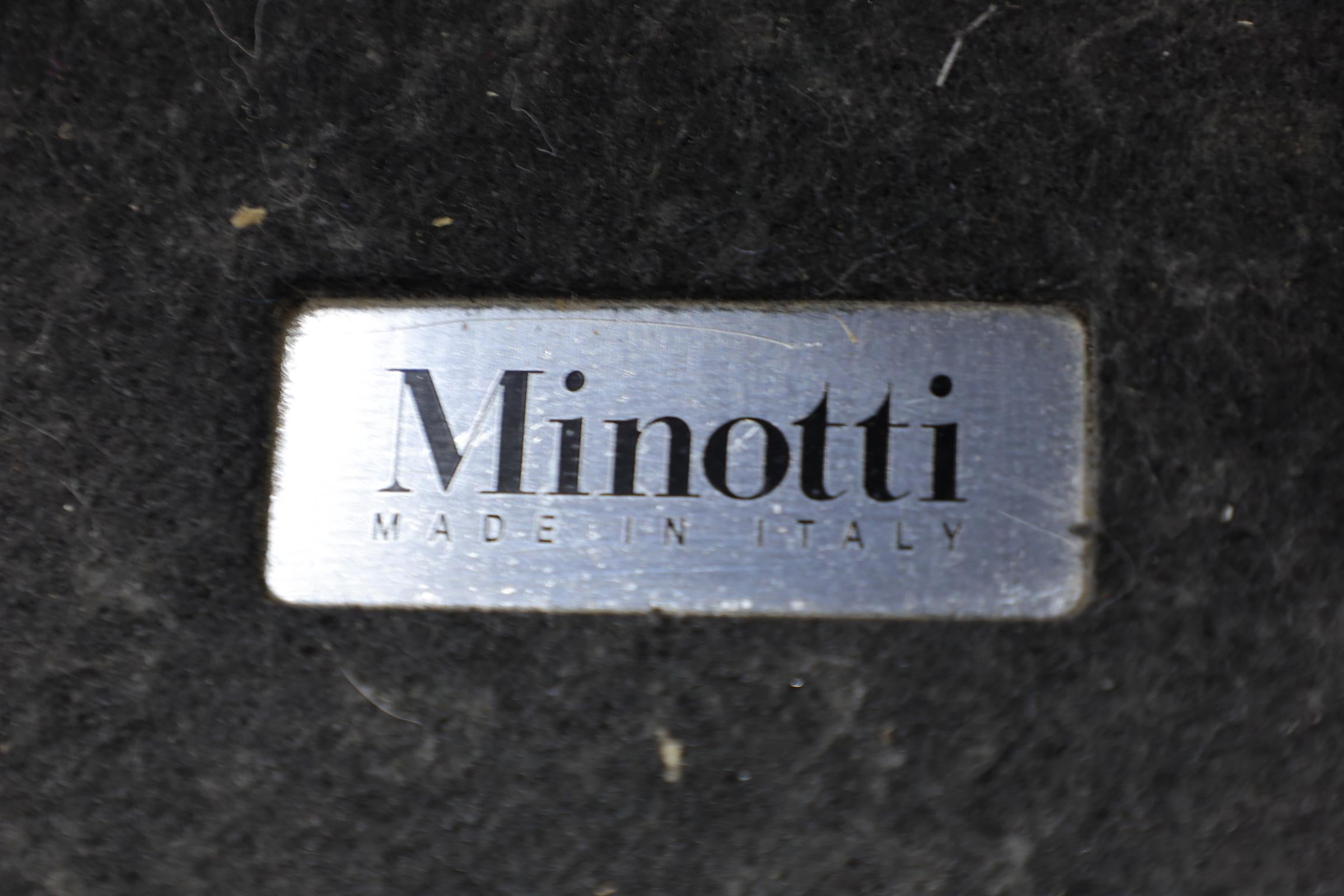 Minotti Cesar Tisch in Schwarz Glänzend Lack (Moderne) im Angebot