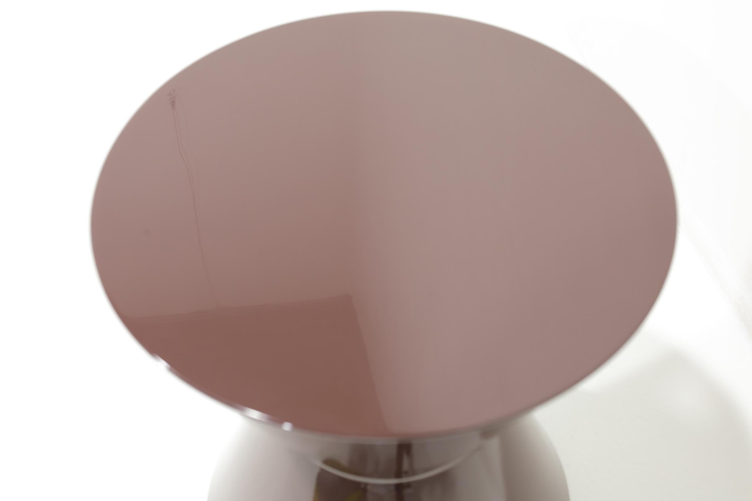 Minotti Cesar Tisch in Pflaume Glänzend Lack (Italienisch) im Angebot