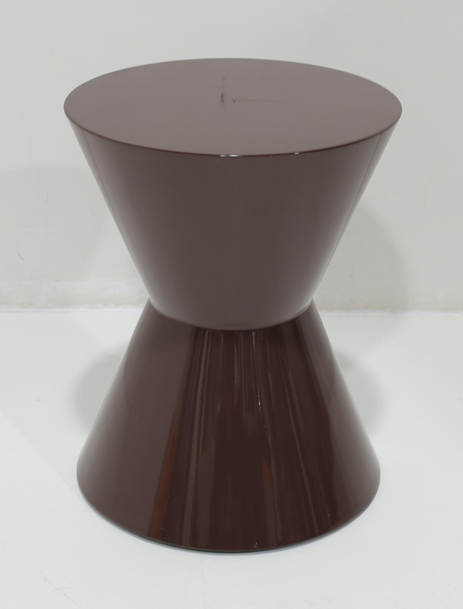 Minotti Cesar Tisch in Pflaume Glänzend Lack im Zustand „Gut“ im Angebot in Dallas, TX
