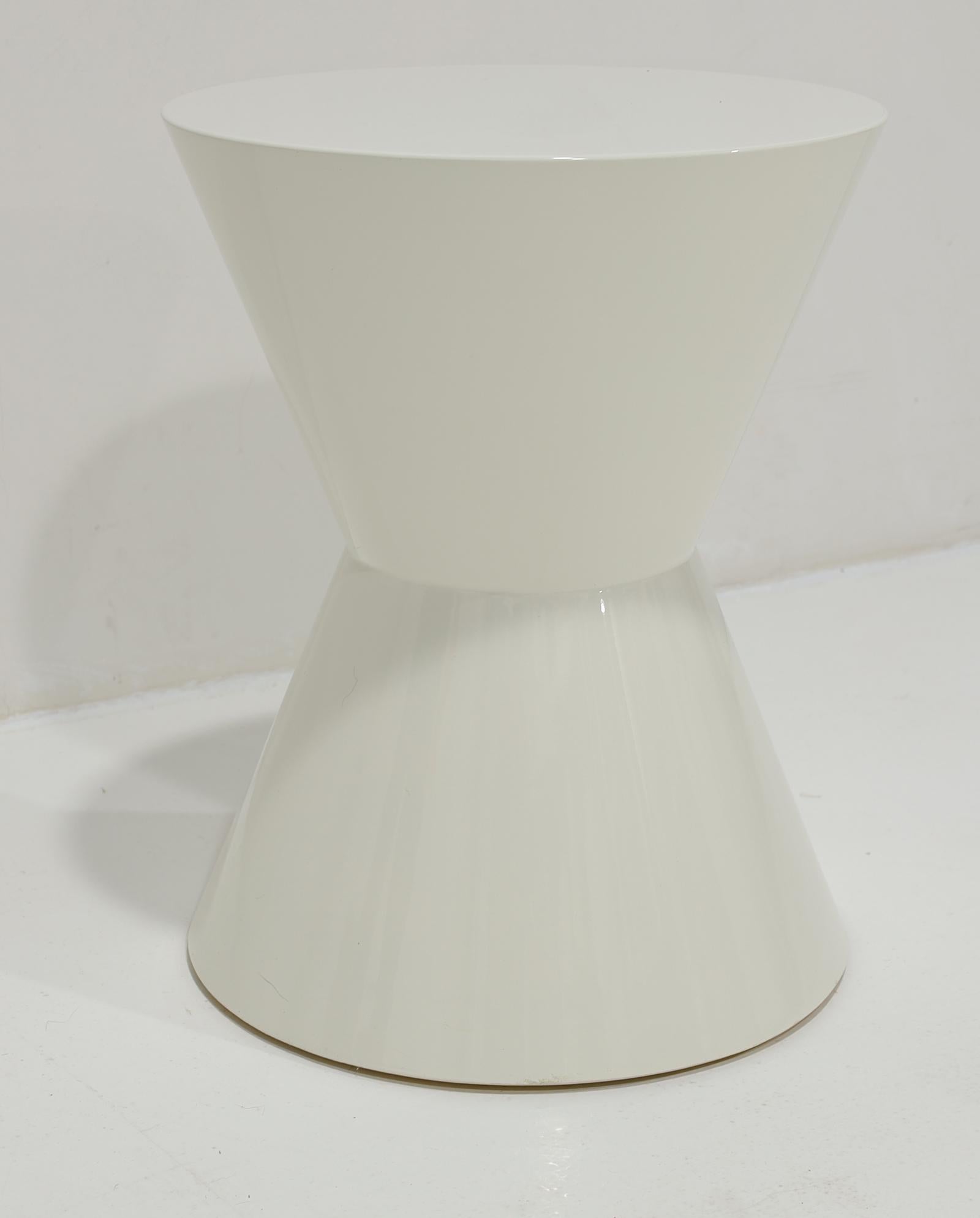 Minotti Cesar Table in White Shiny Lacquer In Good Condition For Sale In Dallas, TX