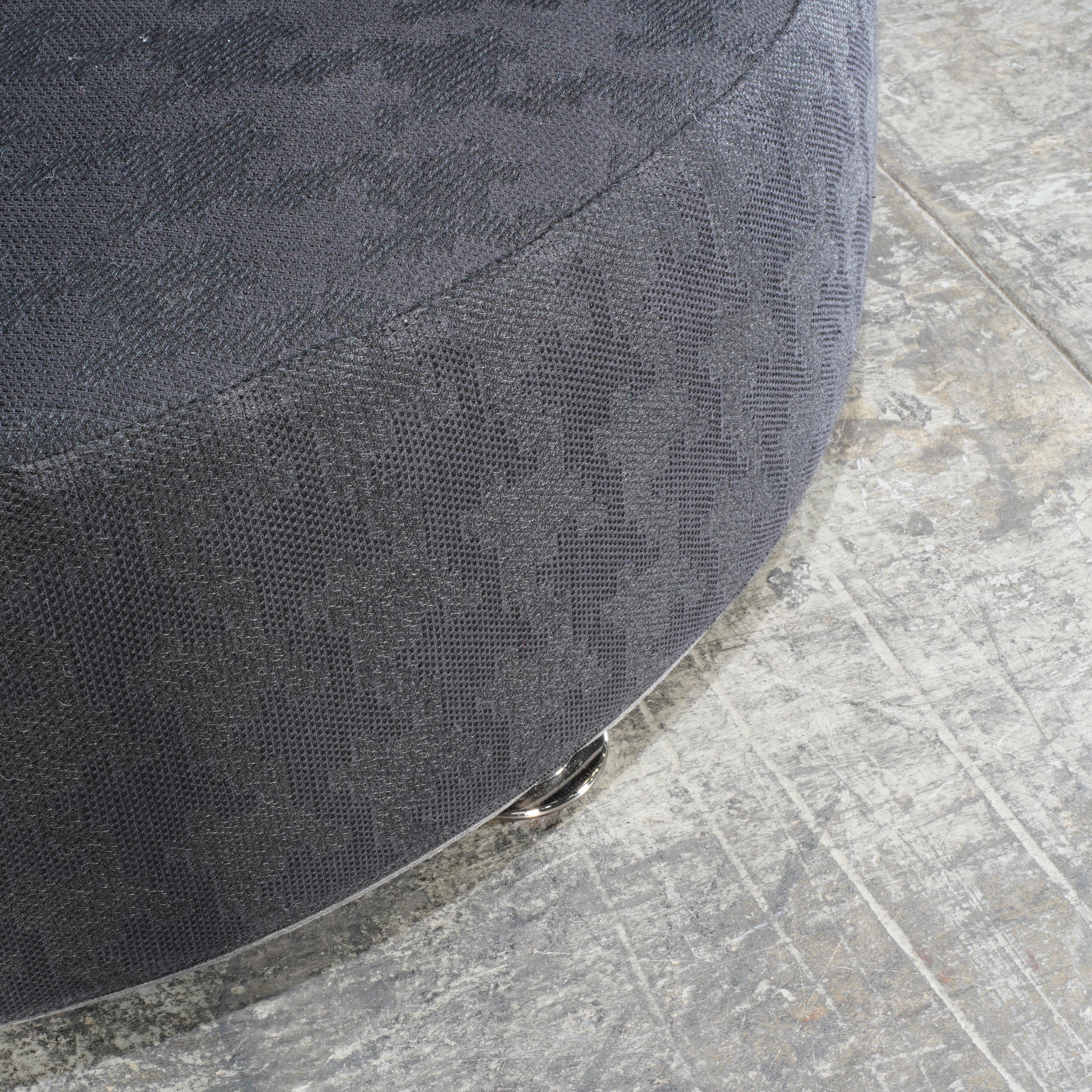 Modern Minotti Davis Round Pouf by Rodolfo Dordoni