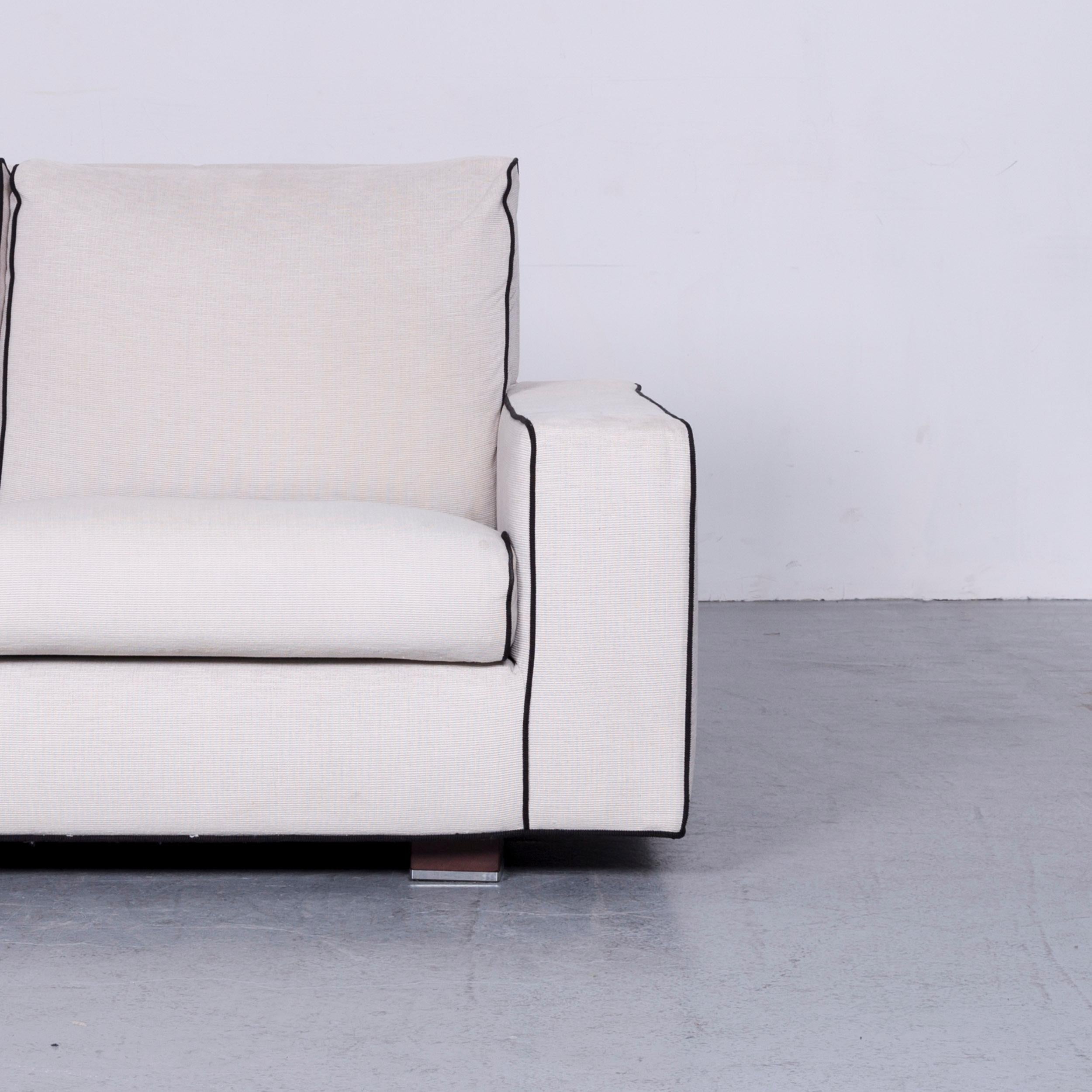 Minotti Designer Fabric Sofa Grey Two-Seat Couch In Good Condition For Sale In Cologne, DE