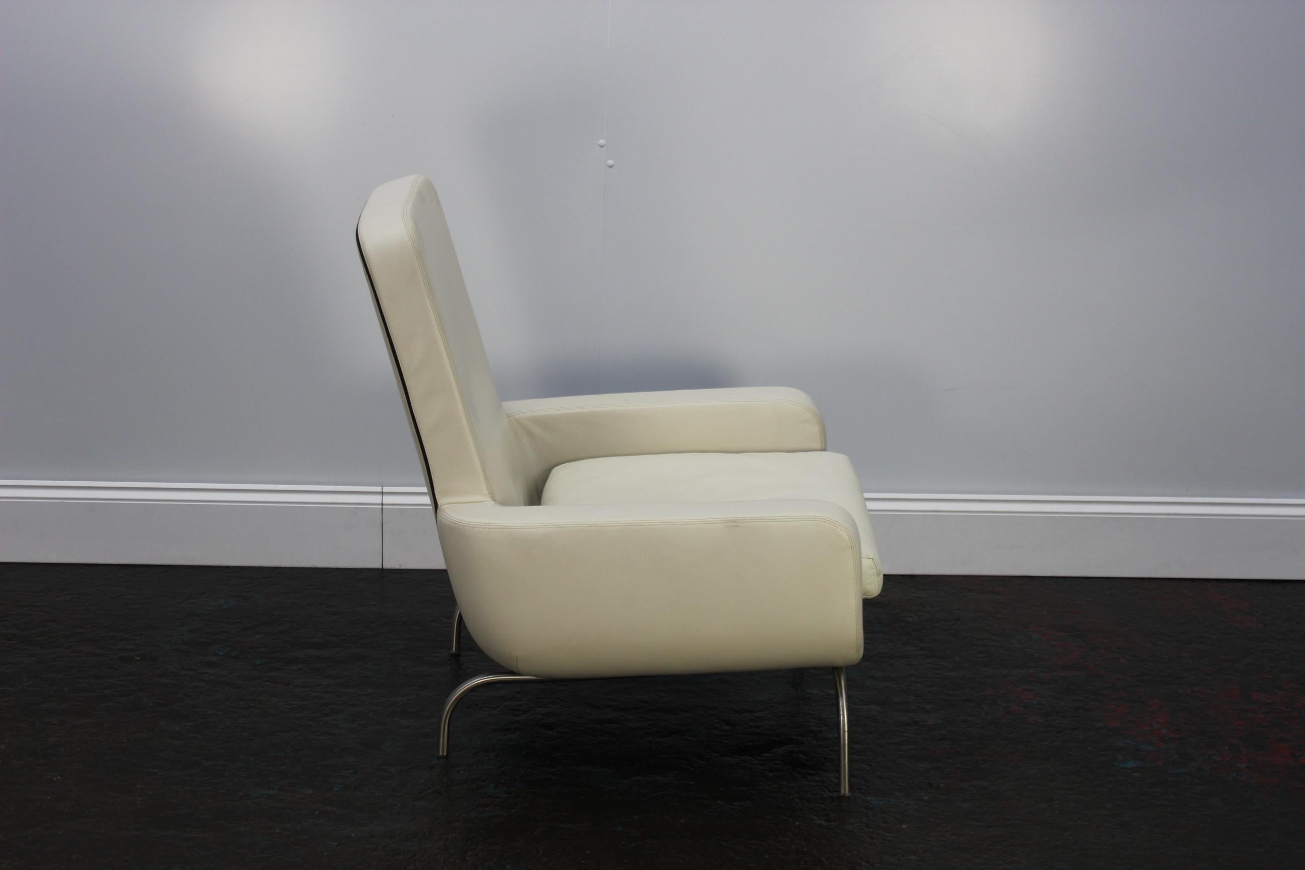 Modern Minotti “Dubuffet” Armchair in Ivory Leather by Rodolfo Dordoni For Sale