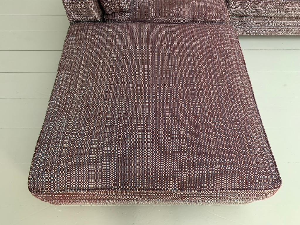 Canapé Freeman 4 places en forme de L de Minotti, en tissu tweed Dedar 4