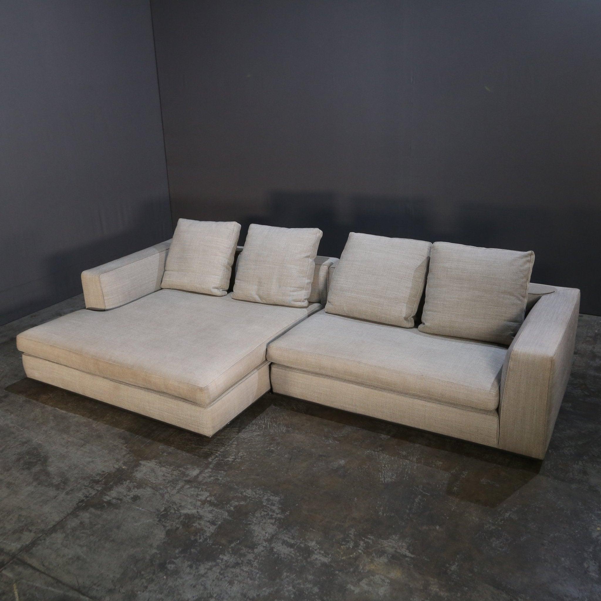 Minotti Hamilton-Sofa mit Chaise von Rodolfo Dordoni im Zustand „Gut“ in Basildon, London