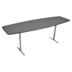 Minotti Italian Modern Surfboard Couchtisch mit verchromten Stahlbeinen