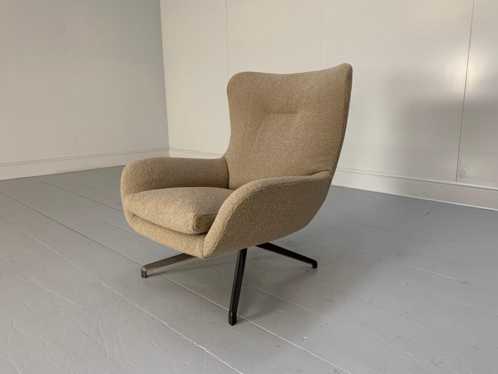Minotti-Sessel „Jensen“ aus Boucle-Wolle (21. Jahrhundert und zeitgenössisch)