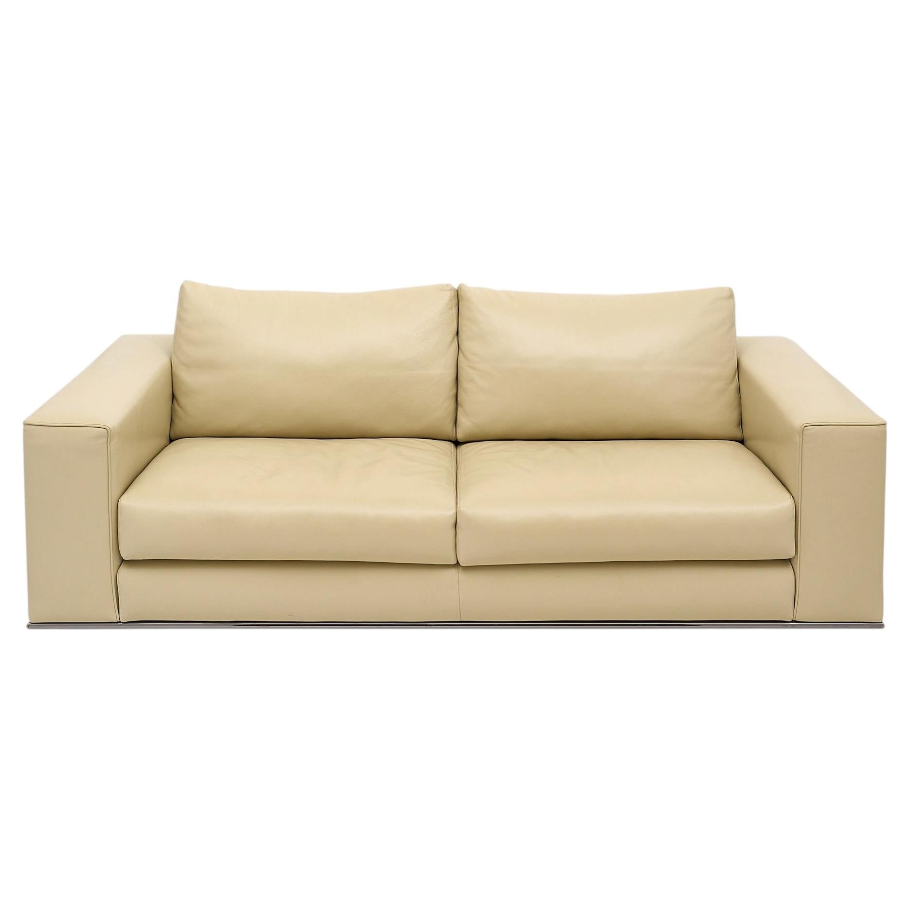 Canapé en cuir Minotti avec base en nickel, design moderne Millefiori en vente