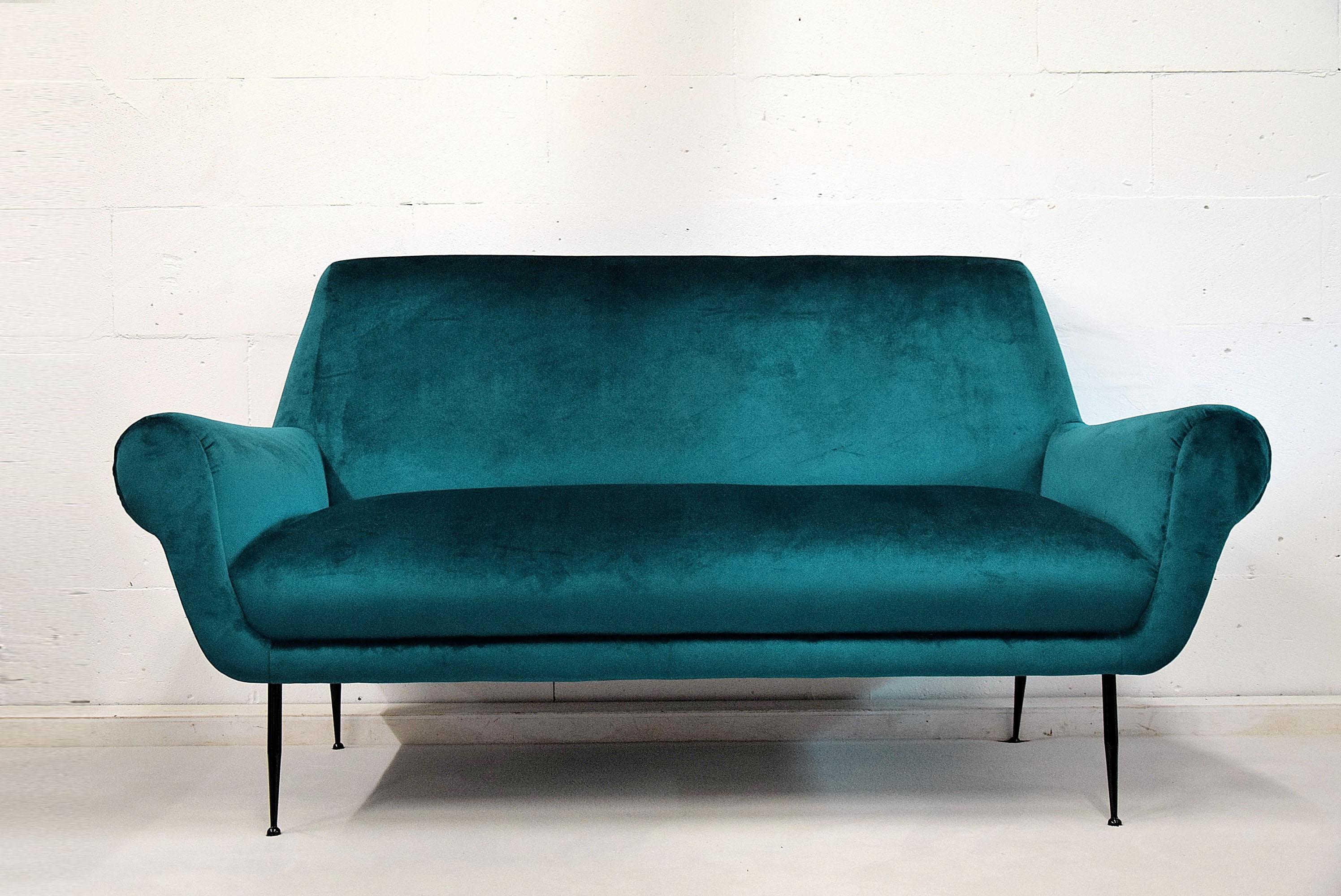 Mid-20th Century Minotti Mid-Century Modern Turquoise Sofa by Gigi Radice