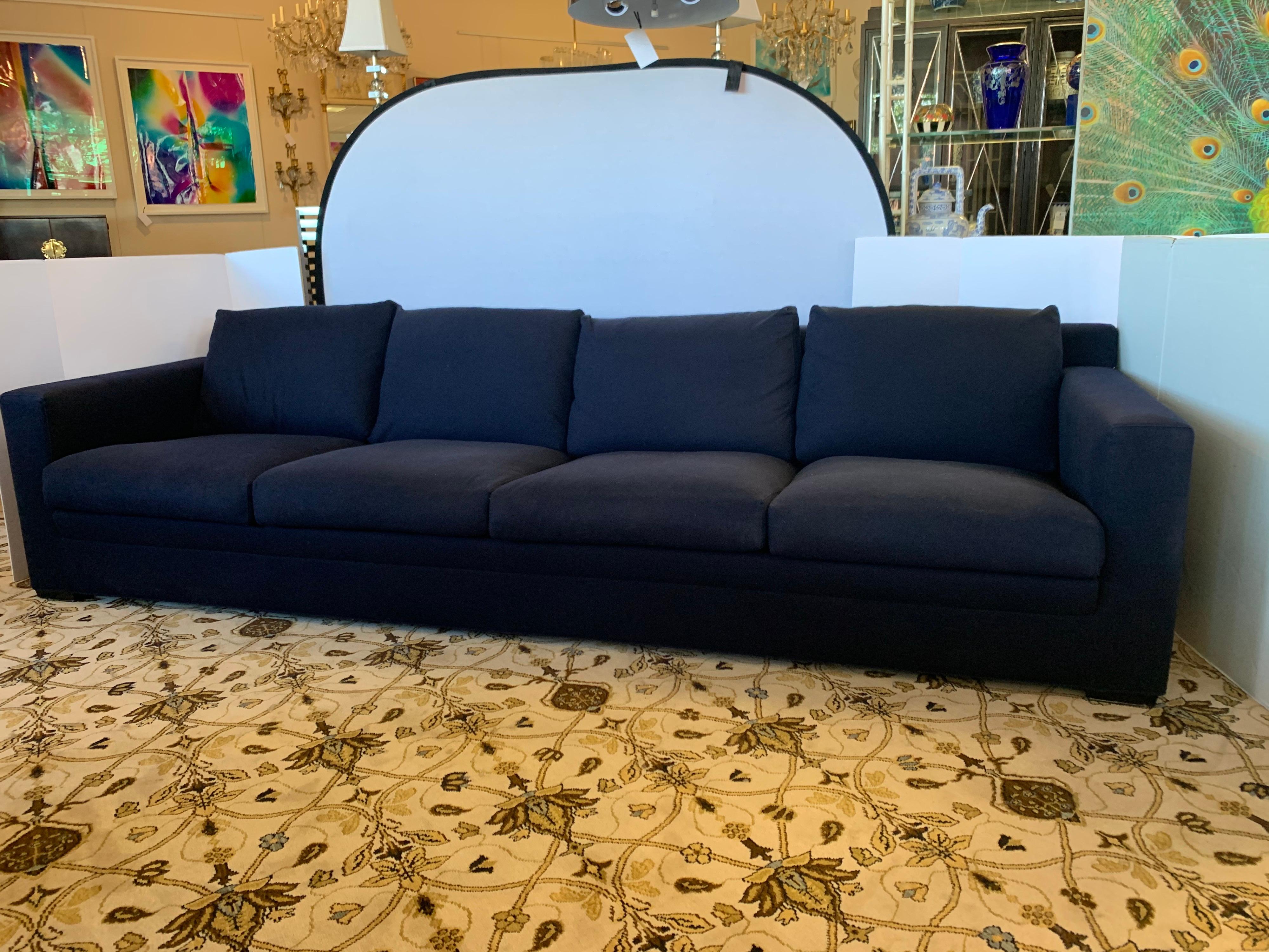 Minotti Navy Blue Extra Long Sofa Made in Italy with Knoll Key West Pillows In Good Condition In West Hartford, CT