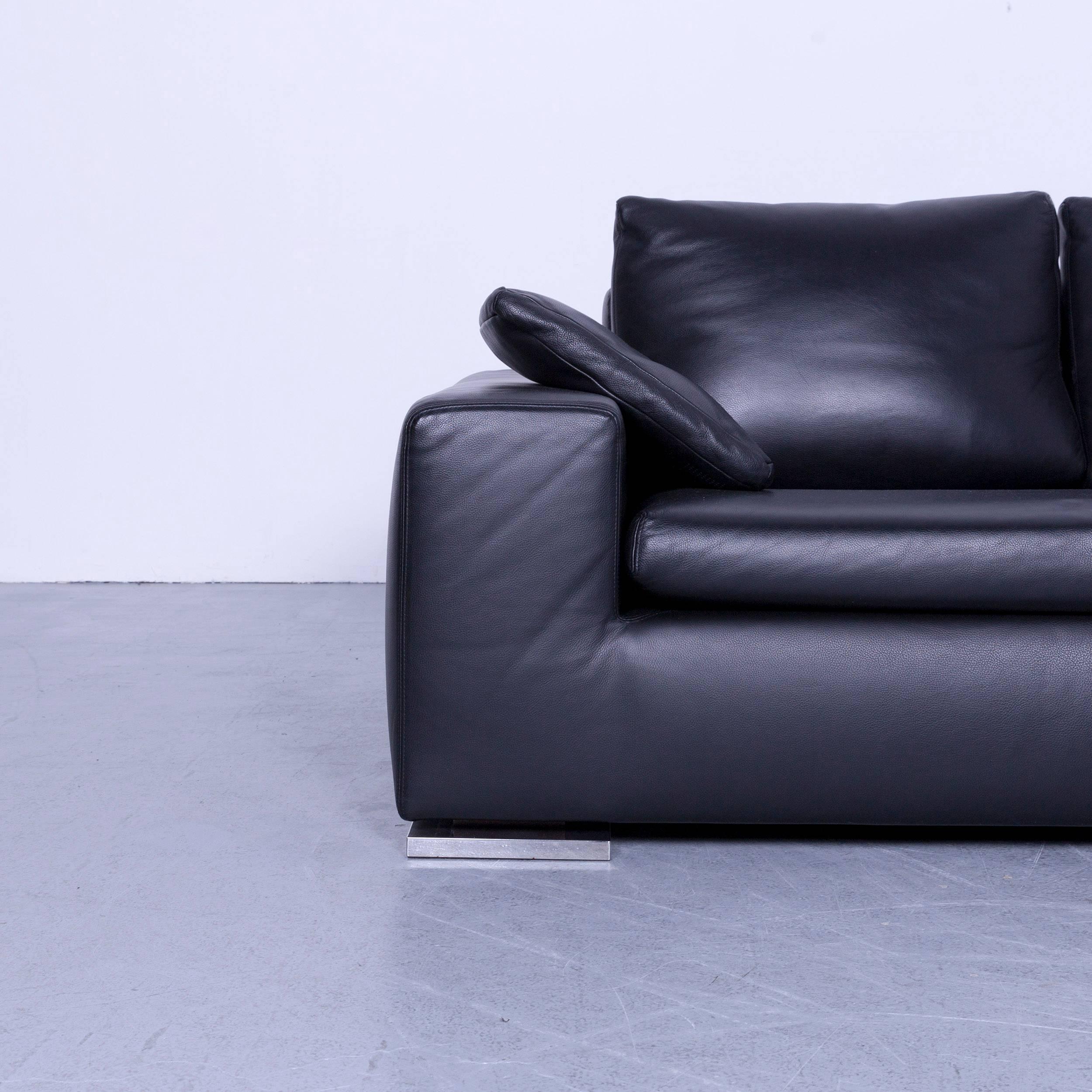 We bring to you an Minotti Powell designer leather corner sofa black full leather.

















 