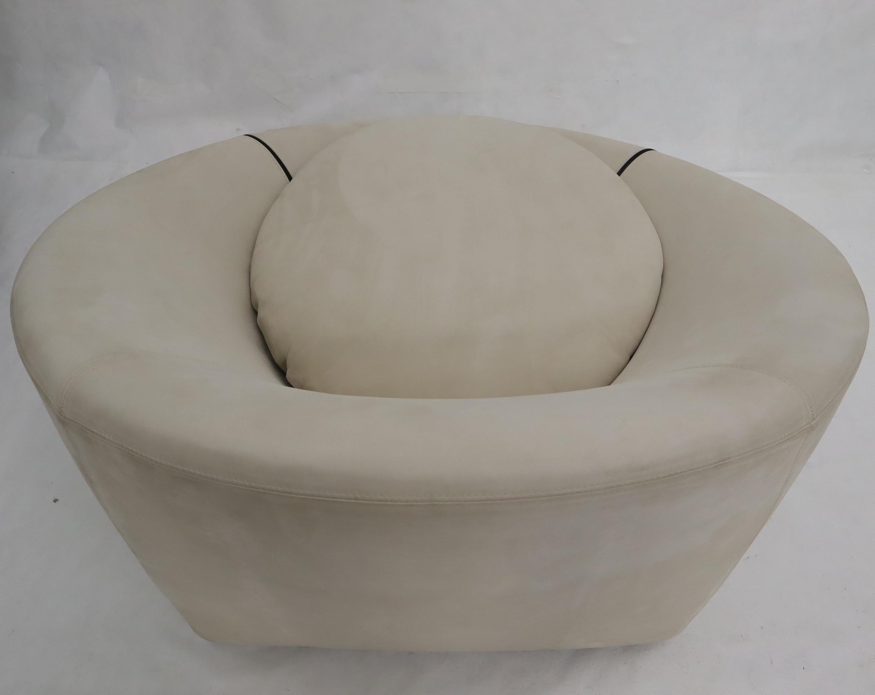 Minotti Rare Light Grey Beige Suede Lounge Chair with Matching Round Ottoman 5