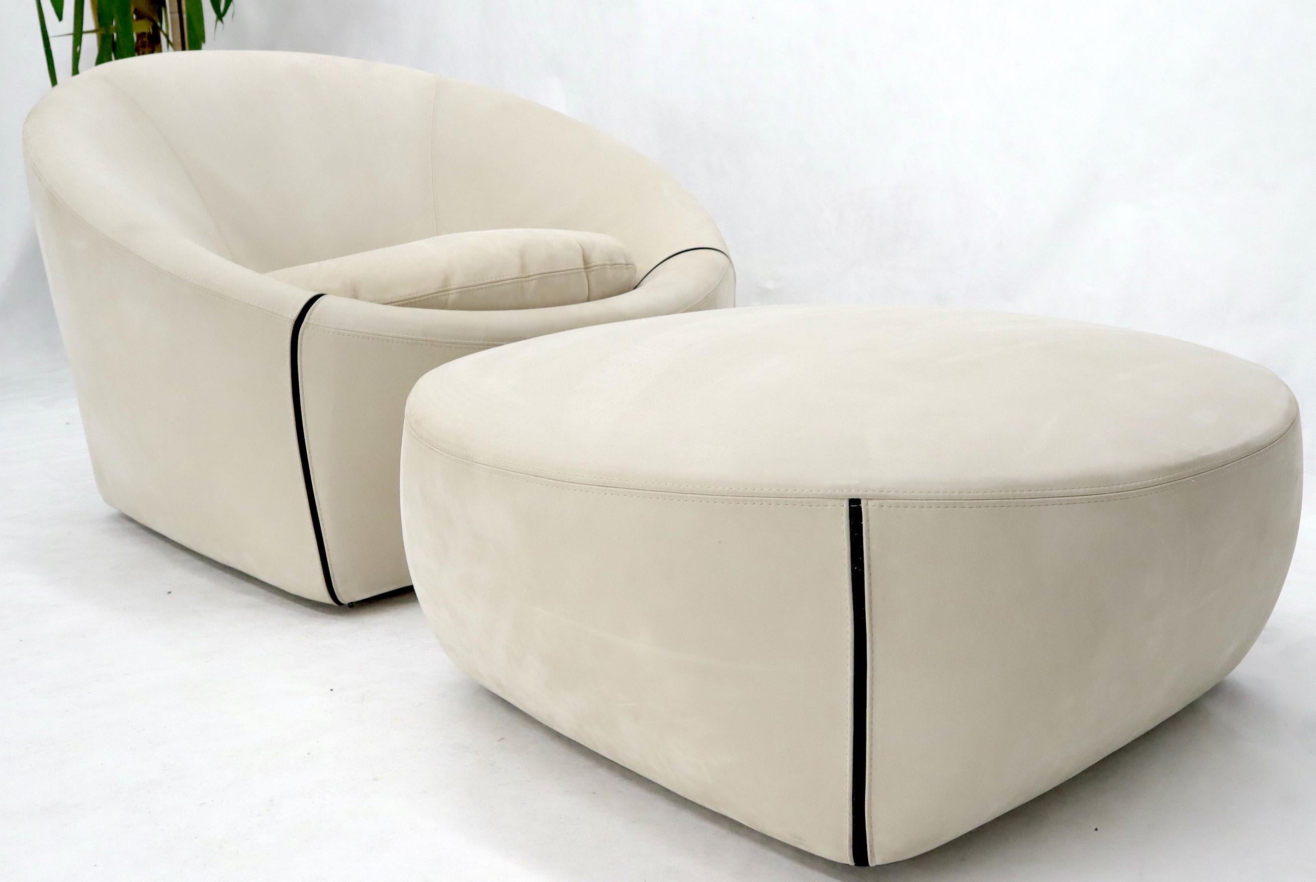 Mid-Century Modern Minotti Rare Light Grey Beige Suede Lounge Chair with Matching Round Ottoman