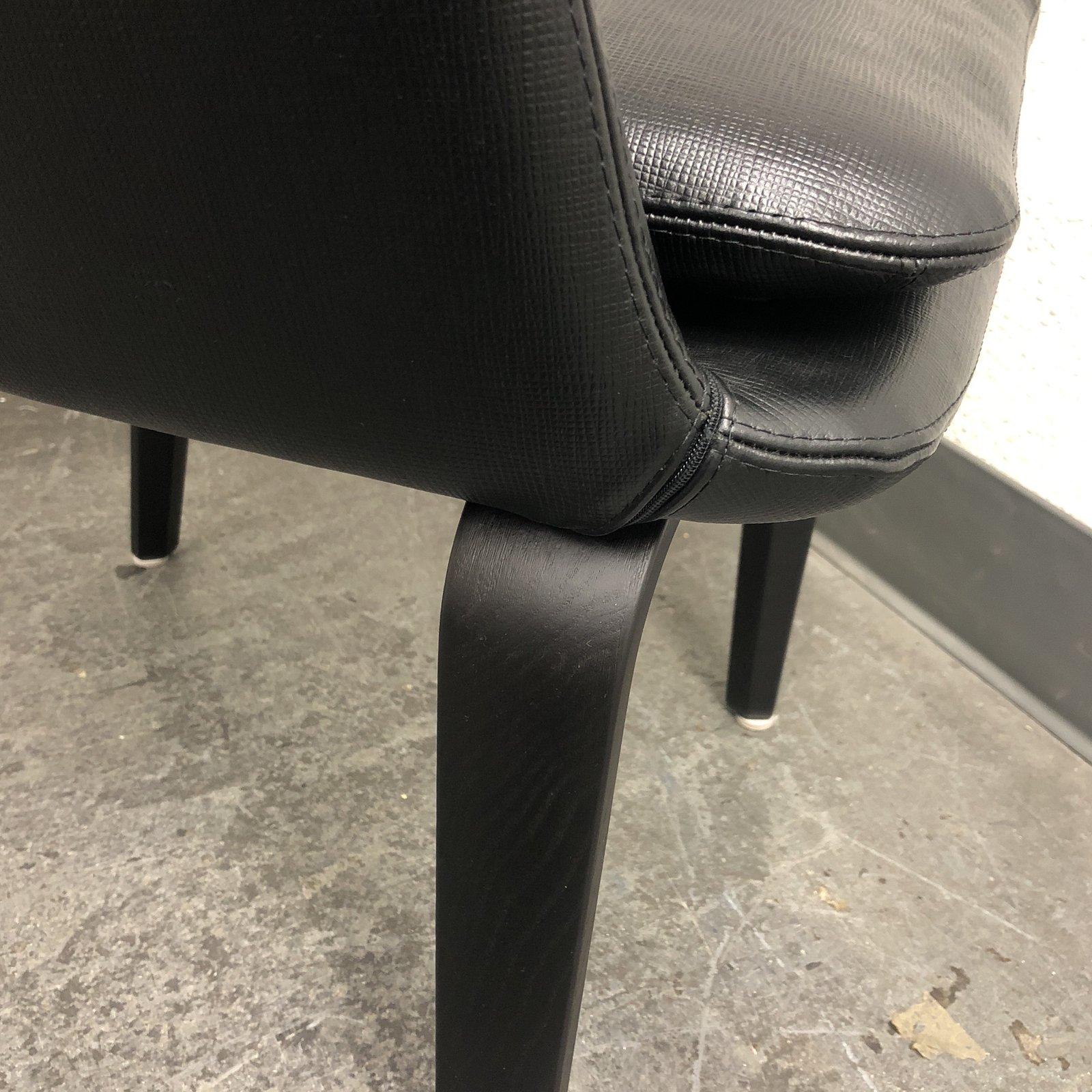 Modern Minotti Rodolfo Dordoni York Lounge Leather Chair For Sale