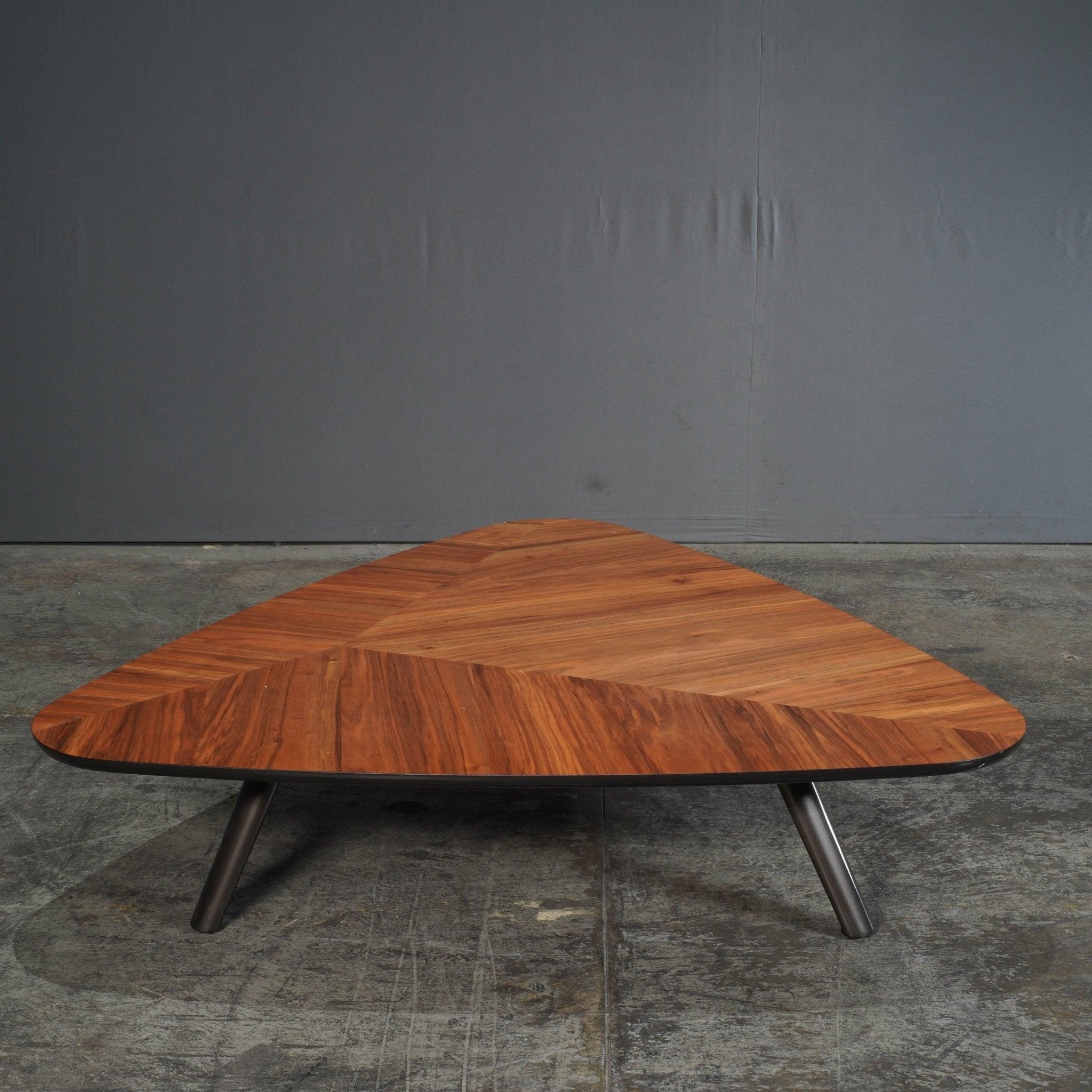 Contemporary Minotti Sullivan Triangular Coffee Table by Rodolfo Dordoni For Sale