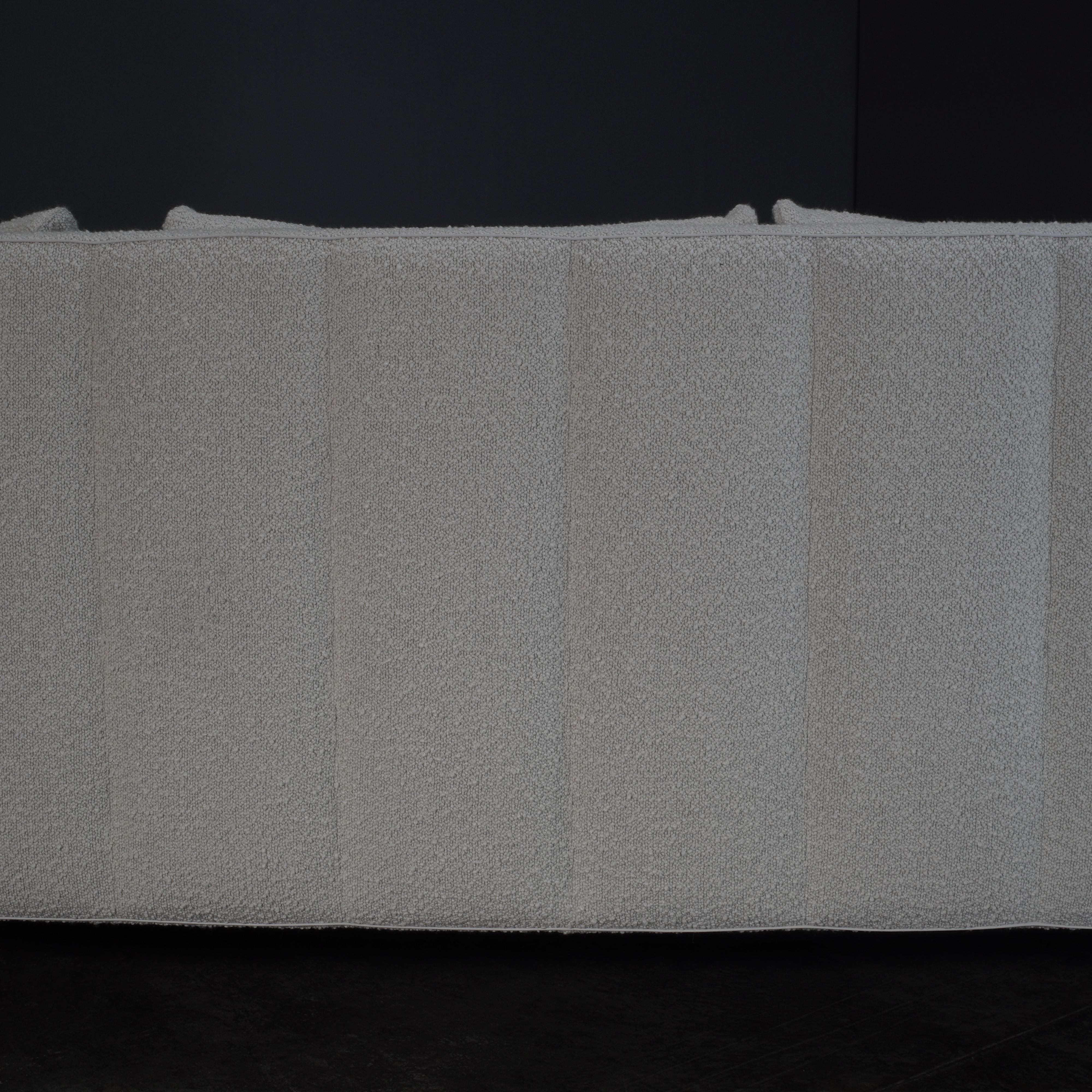 Sofá bajo acodado Minotti Torii en Boucle by Nendo en venta 4