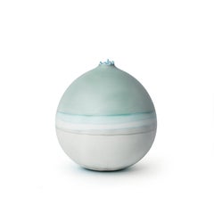 Jarrón Saturno menta y gris de Elyse Graham