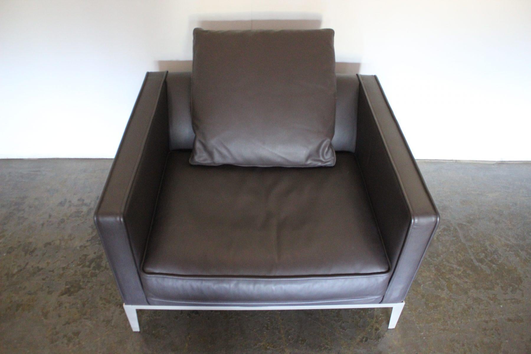 XXIe siècle et contemporain B&B Italia - Grand fauteuil Simplice en cuir marron foncé Gamma en vente