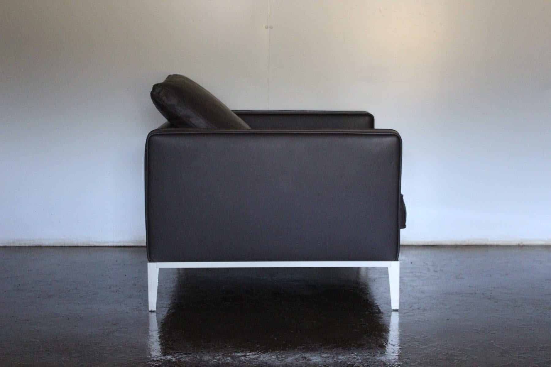 Mint B&B Italia “Simplice” Large Armchair in “Gamma” Dark-Brown Leather For Sale 2