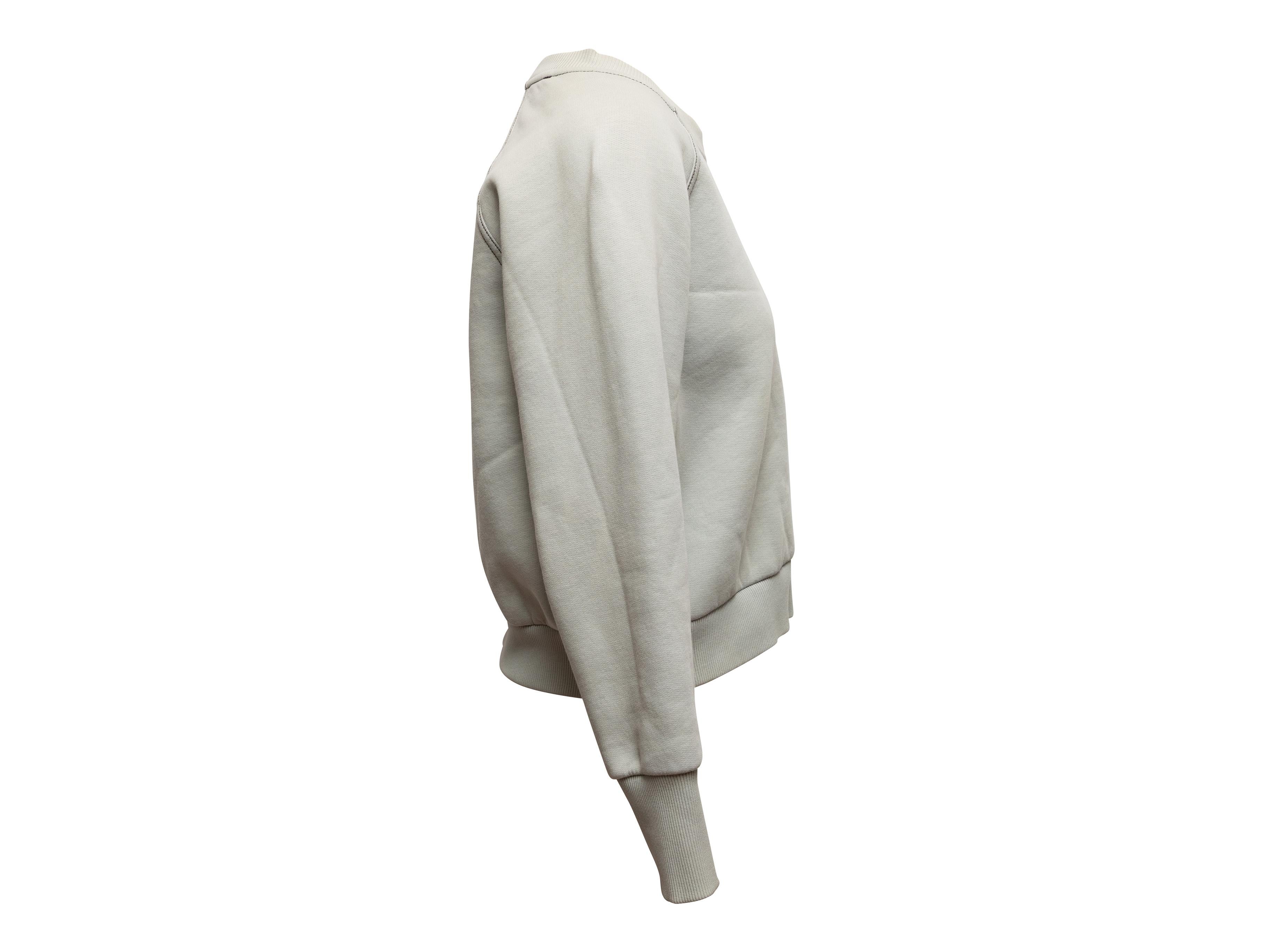 Mintfarbenes Sweatshirt mit Rundhalsausschnitt von Burberry. Logo-Stickerei auf der Brust. 40