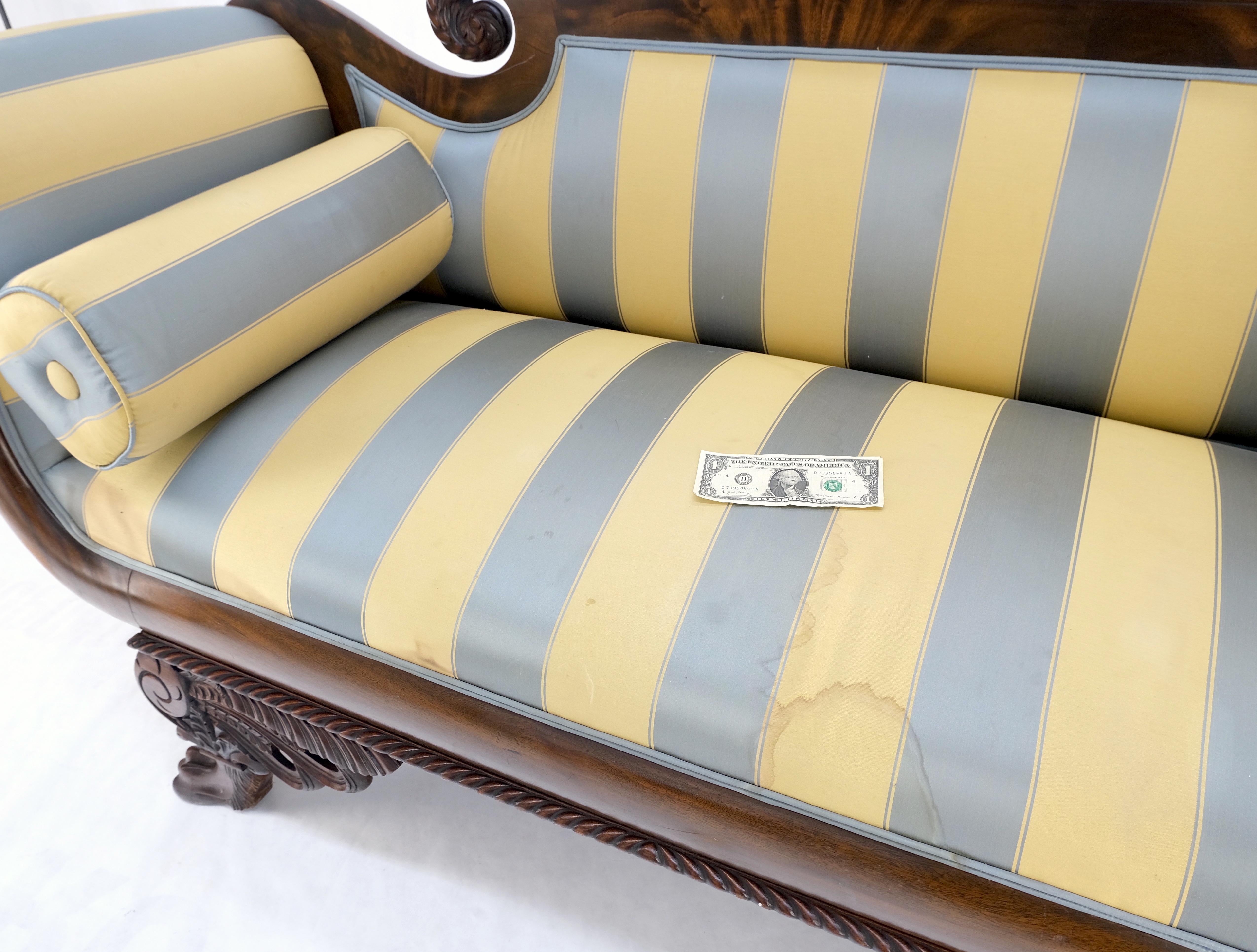 Mint Condition Empire Sofa Sette Loveseat Couch Fine Carved Details Lions Feet en vente 4