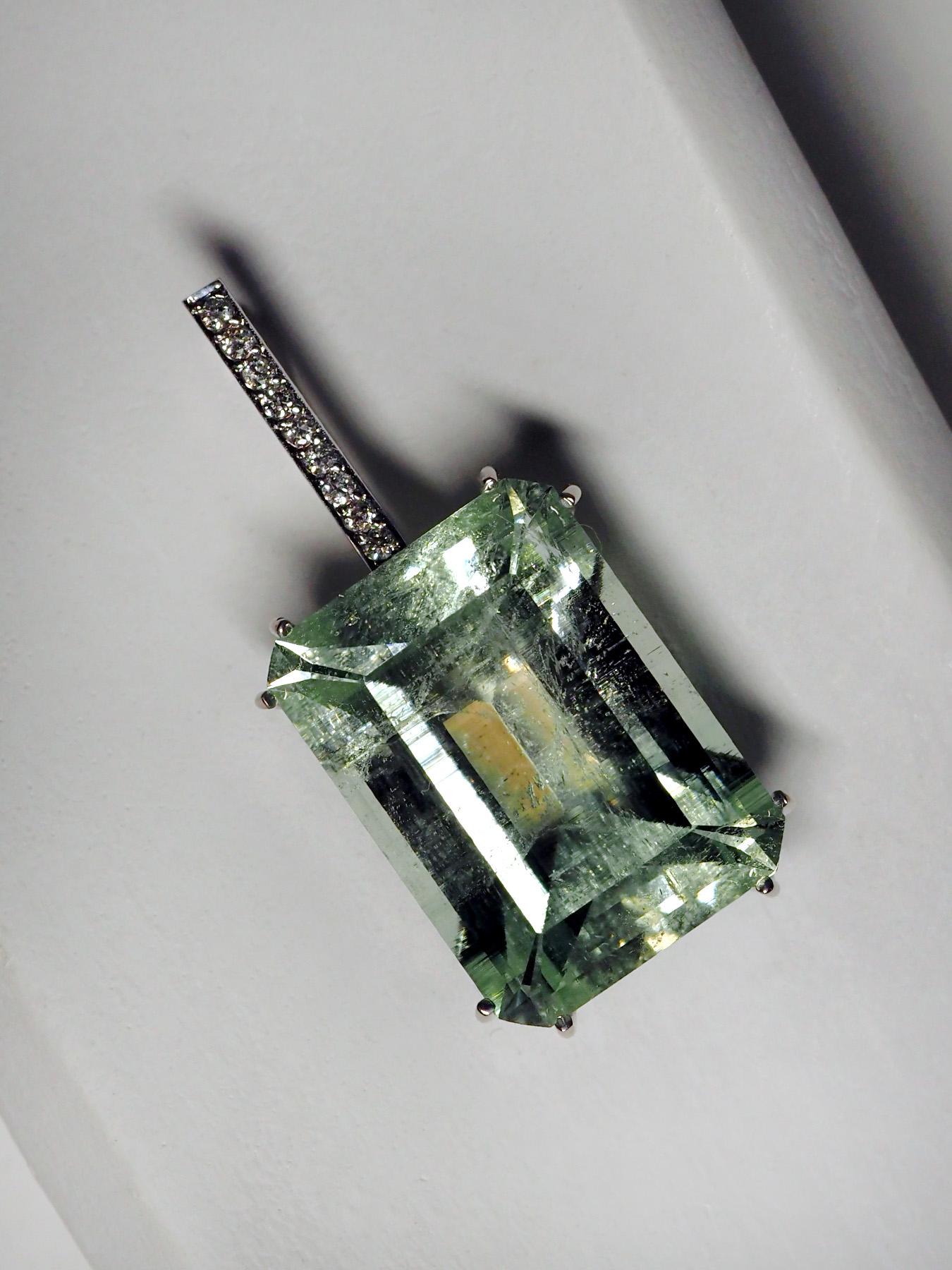 Mint Emerald Diamond Necklace Beryl white gold Green Gemstone Pendant Unisex art For Sale 6