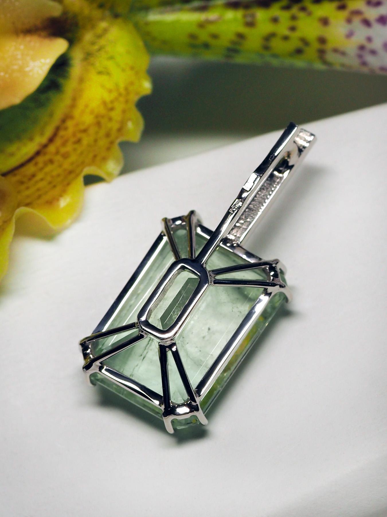 Art Deco Mint Emerald Diamond Necklace Beryl white gold Green Gemstone Pendant Unisex art For Sale