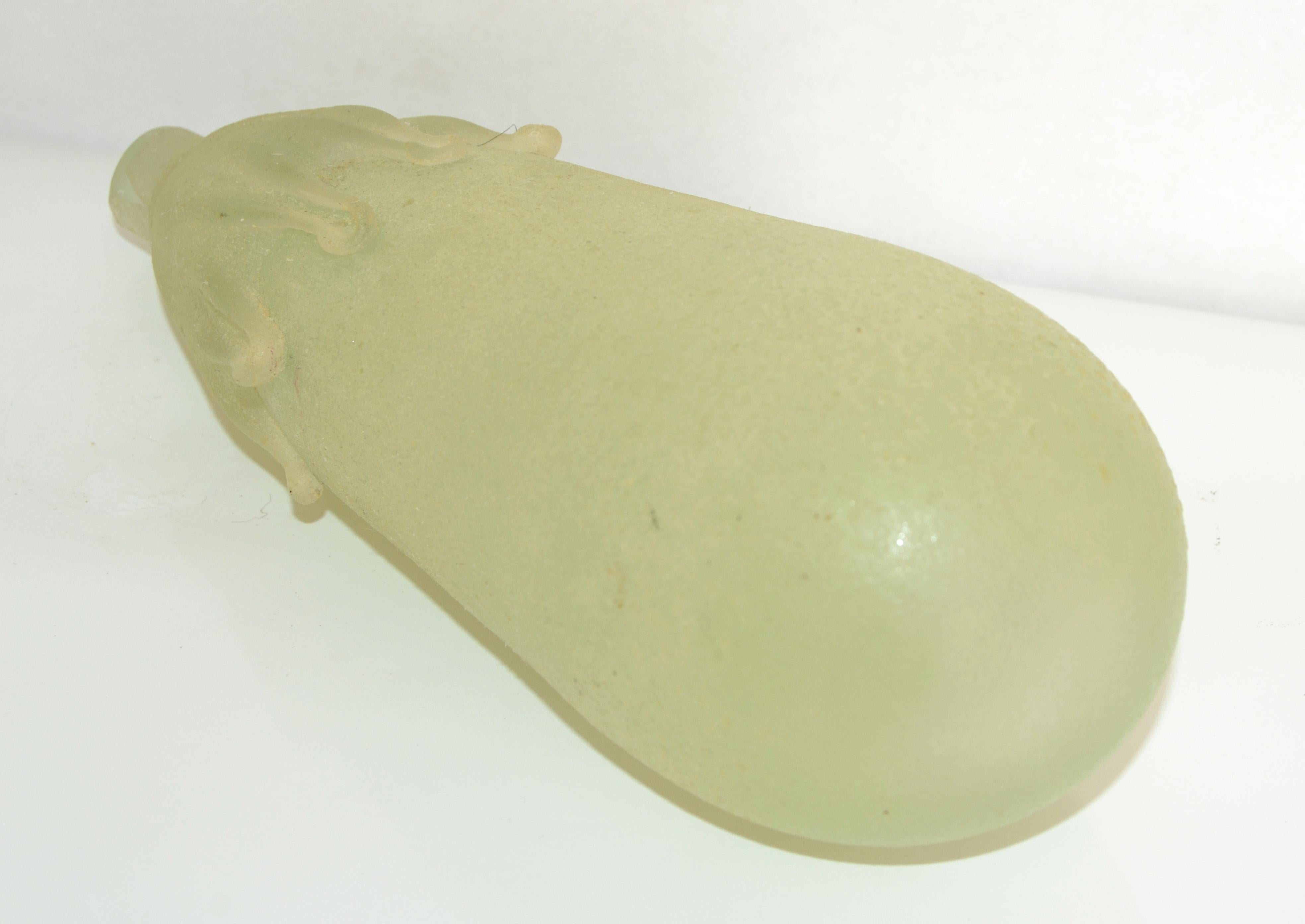 Late 20th Century Mint Green Italian Scavo Glass Aubergine Eggplant Figurine Vegetable Sculpture For Sale