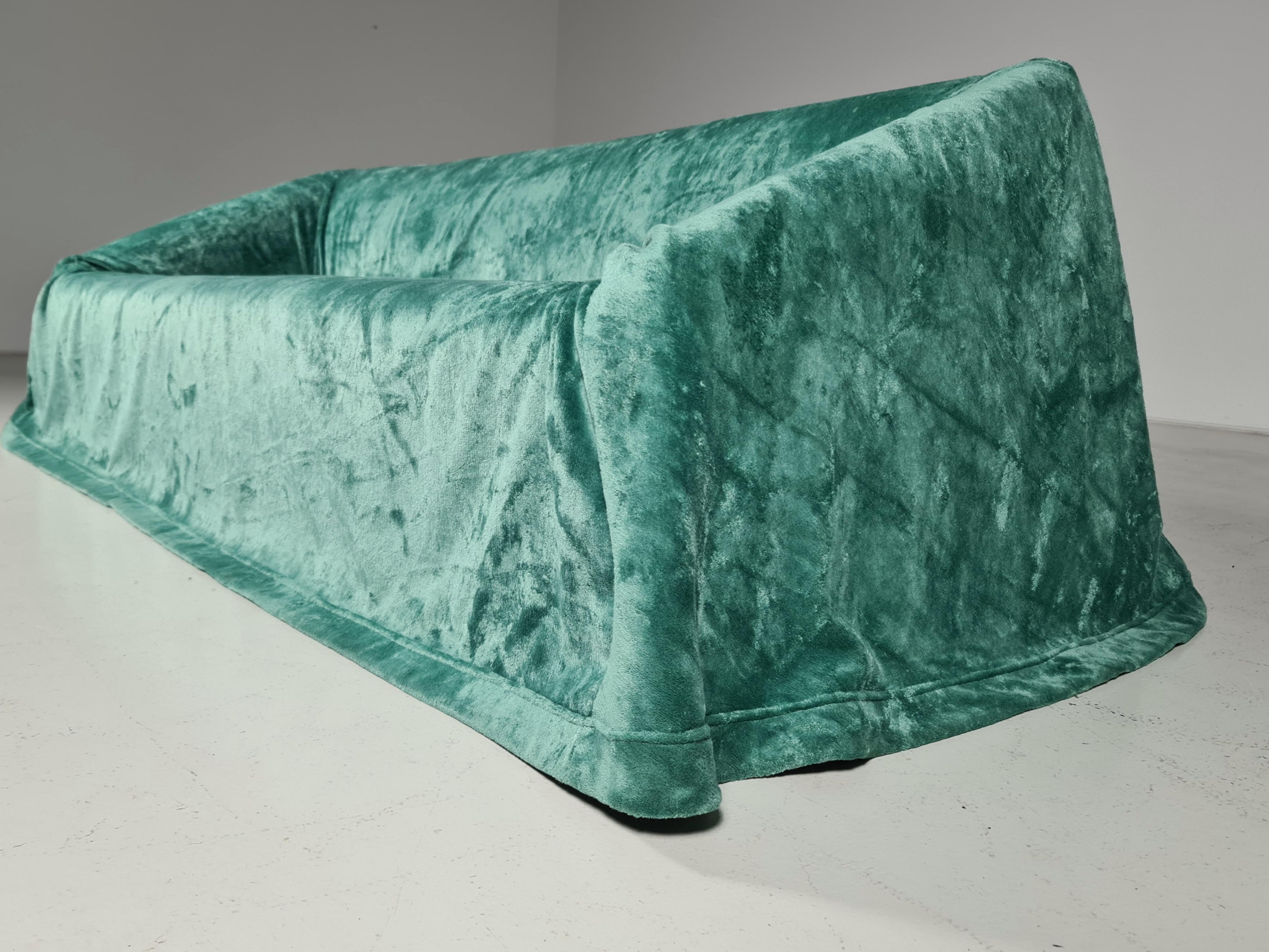 Mint green Mantilla Sofa by Kazuhide Takahama for Simon Gavina, 1970s In Good Condition For Sale In amstelveen, NL