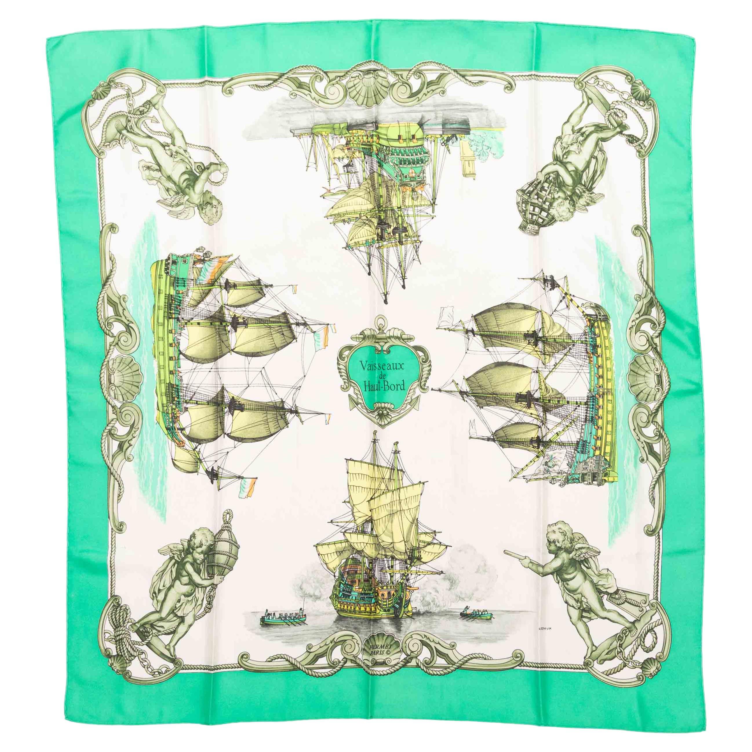Mint Green
Multicolor Hermes
Vaisseaux de Haut-Bord
Motfi Printed Silk Scarf