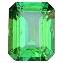 Mintgrüner natürlicher Turmalin 1,91 Karat Smaragdschliff Lose Edelstein für Ring