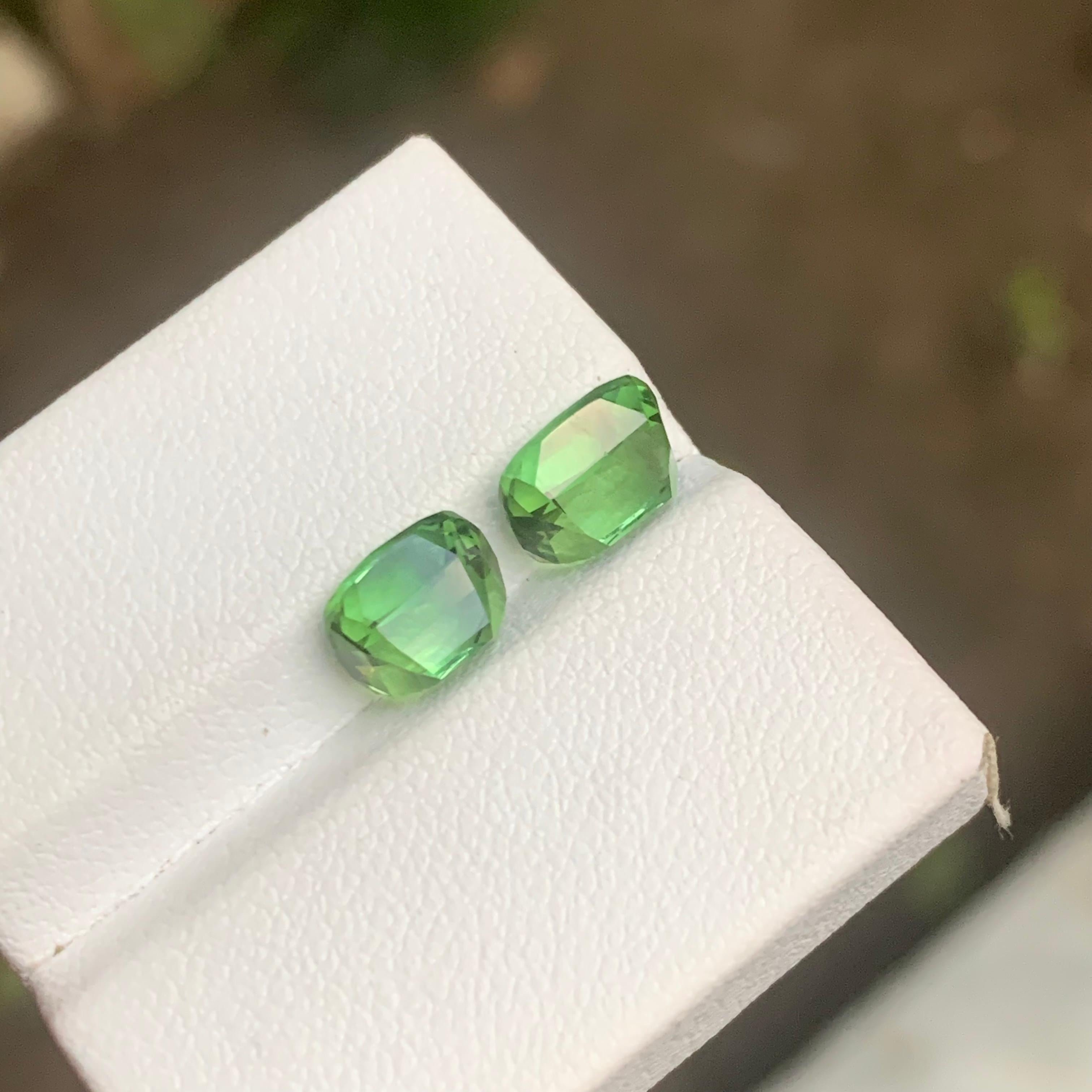 Femenino o masculino Gemas de turmalina natural verde menta 4,00 ct talla cojín para pendientes Joyas en venta