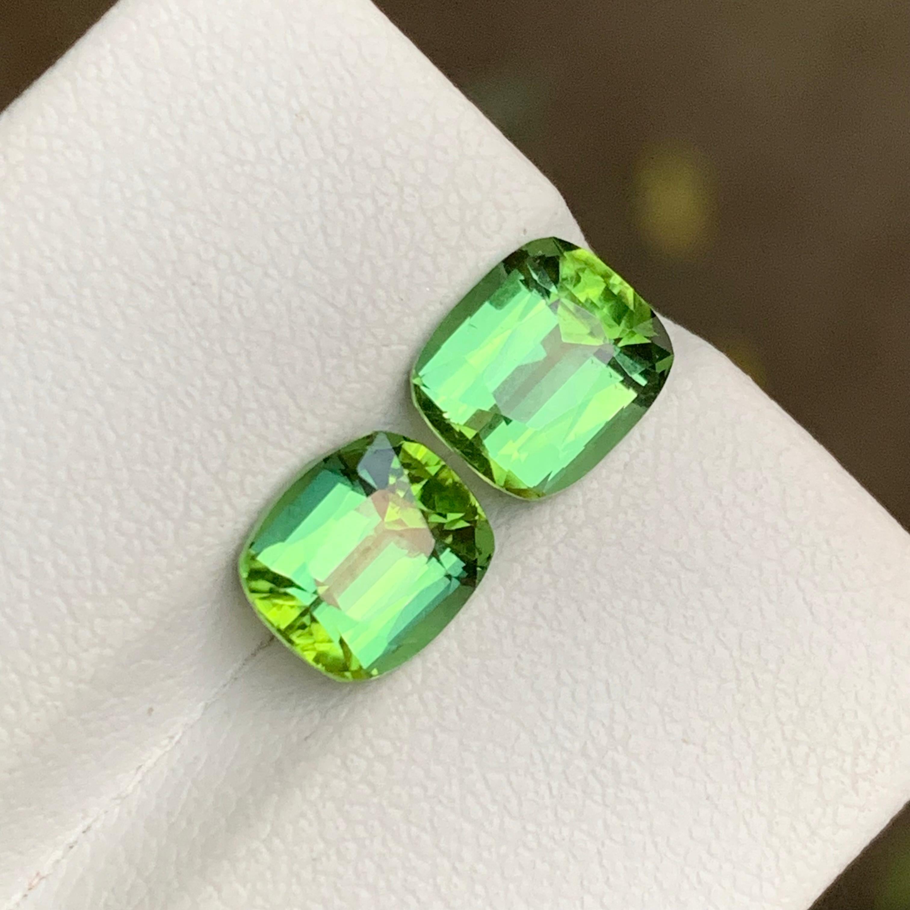 Gemas de turmalina natural verde menta 4,00 ct talla cojín para pendientes Joyas en venta 1