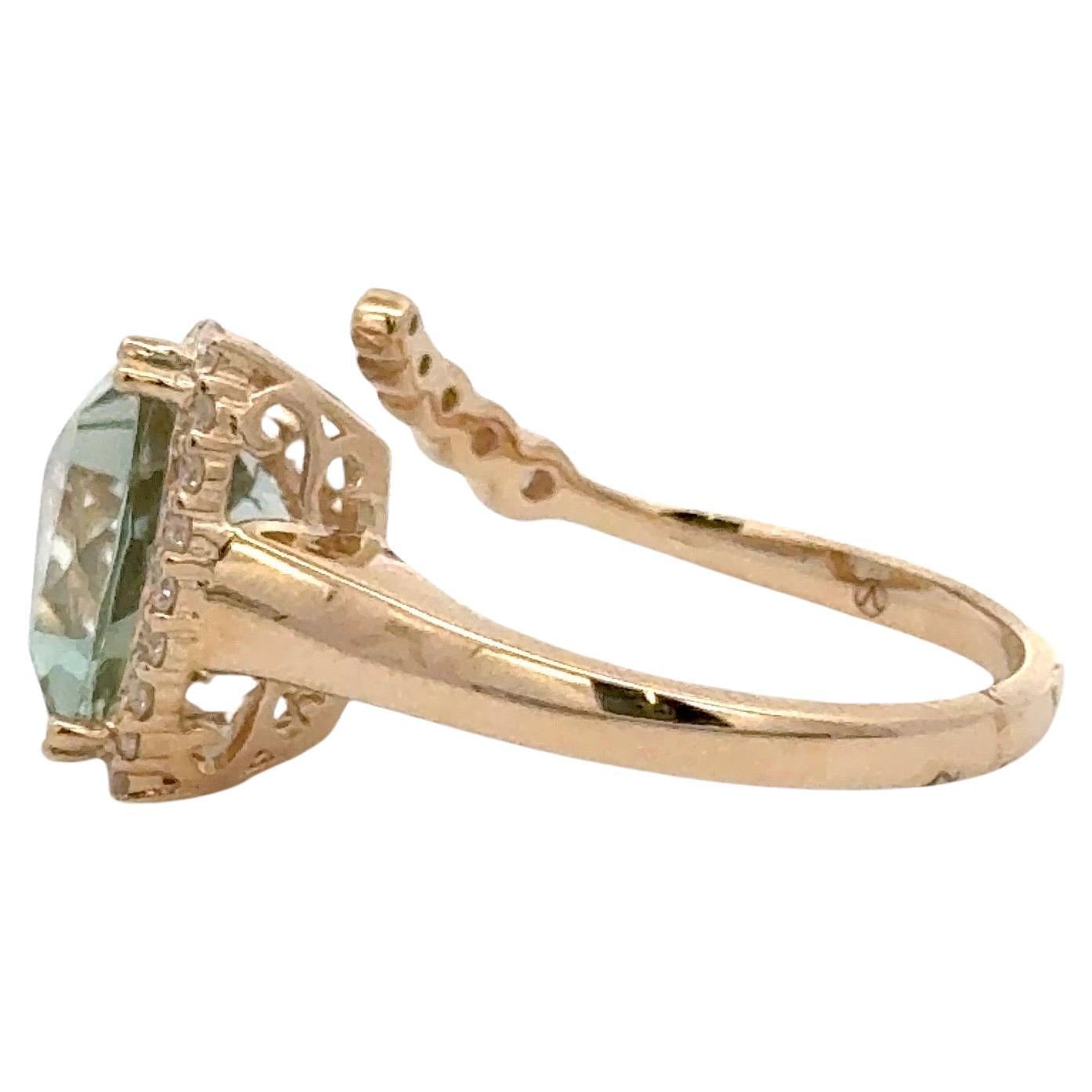Contemporain Bague en or jaune 14 carats et quartz vert menthe en forme de trillion de diamants 3,35 carats en vente