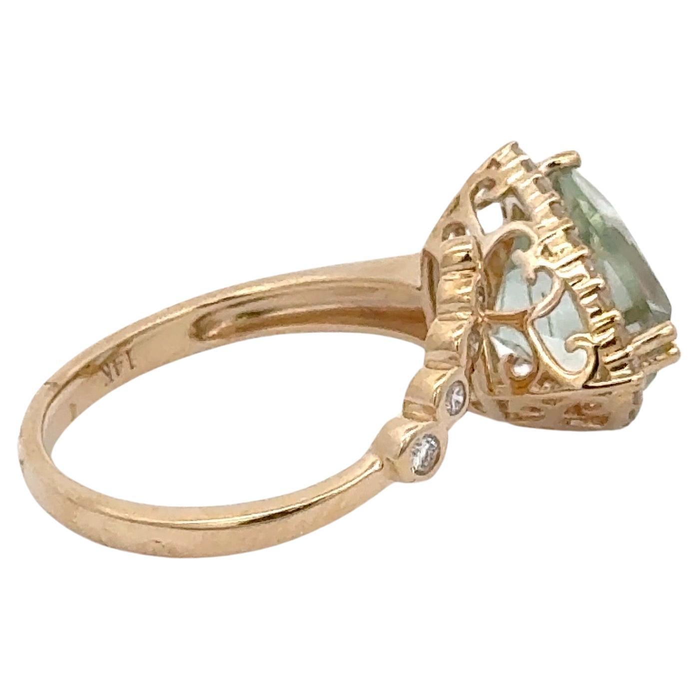 Taille trillion Bague en or jaune 14 carats et quartz vert menthe en forme de trillion de diamants 3,35 carats en vente