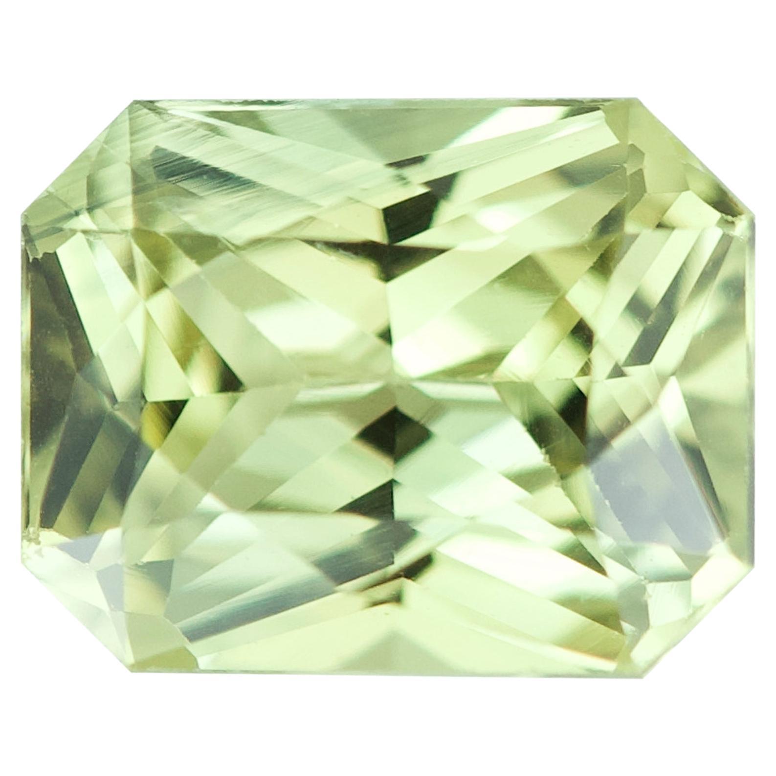 Mint Green Sapphire 1.69 ct Radiant Cut Unheated, Loose Gemstone For Sale