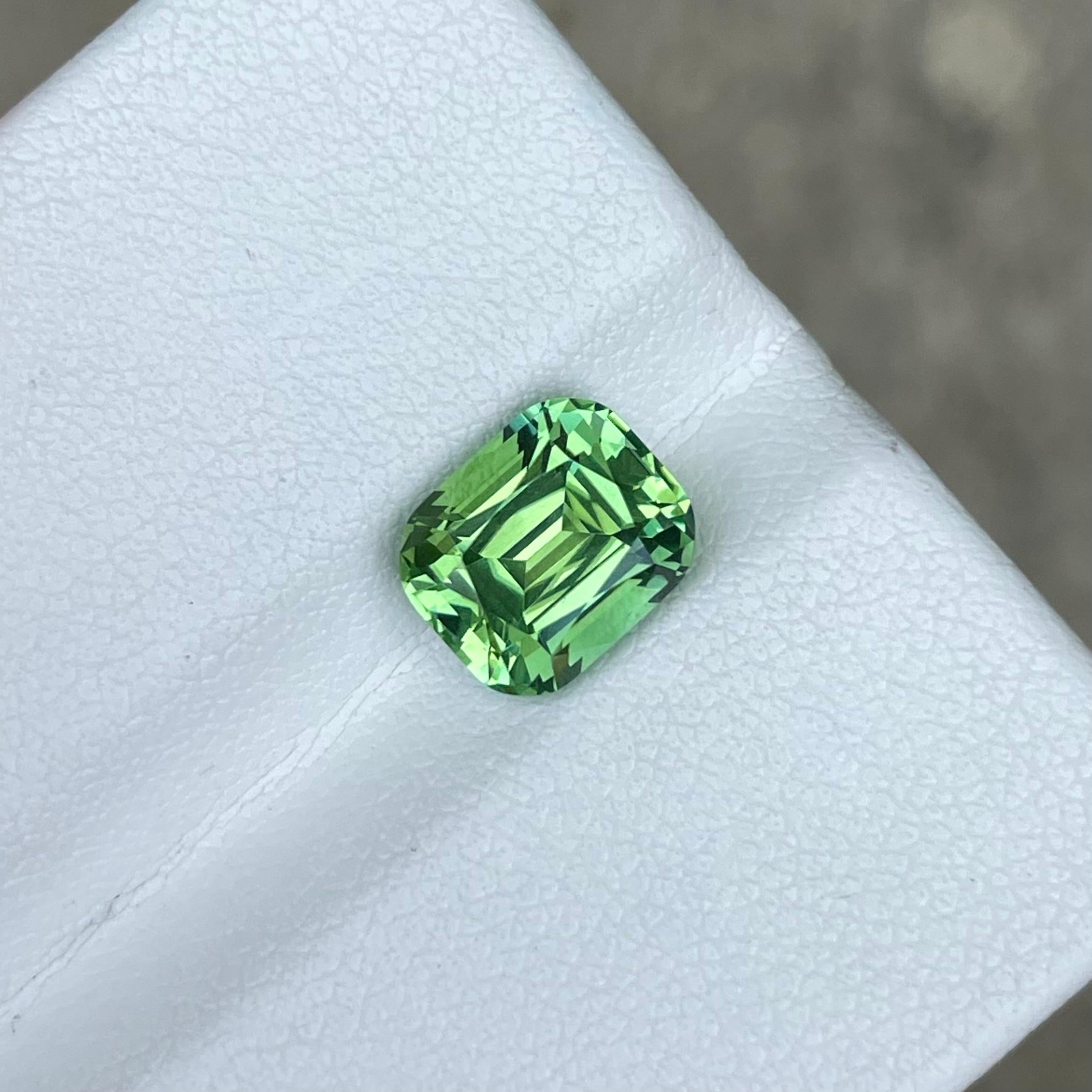 Mint Green Tourmaline 2.60 carats Step Cushion Cut Natural Afghani Gemstone In New Condition For Sale In Bangkok, TH