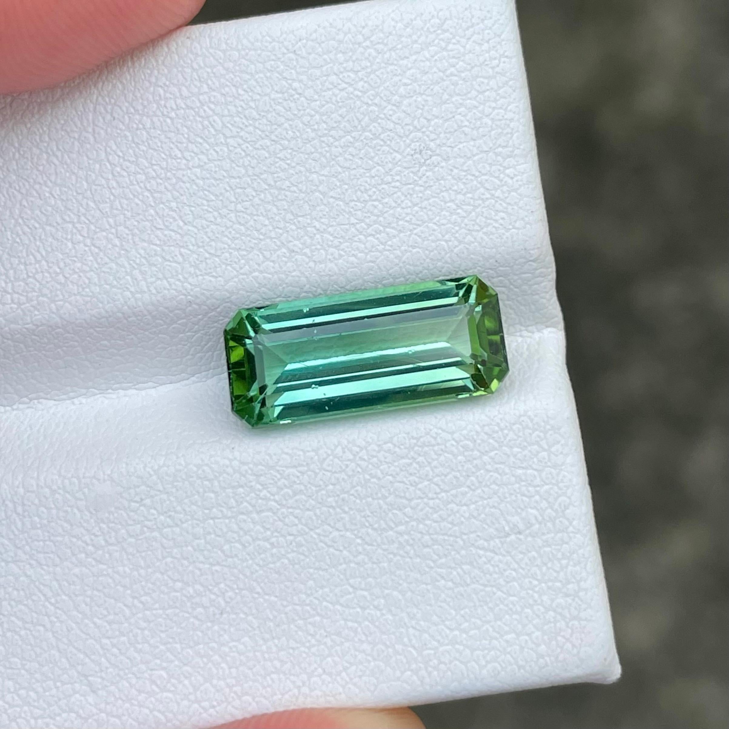 Mint Green Tourmaline 6.10 Carats Emerald Cut Natural Afghani Loose Gemstone In New Condition For Sale In Bangkok, TH