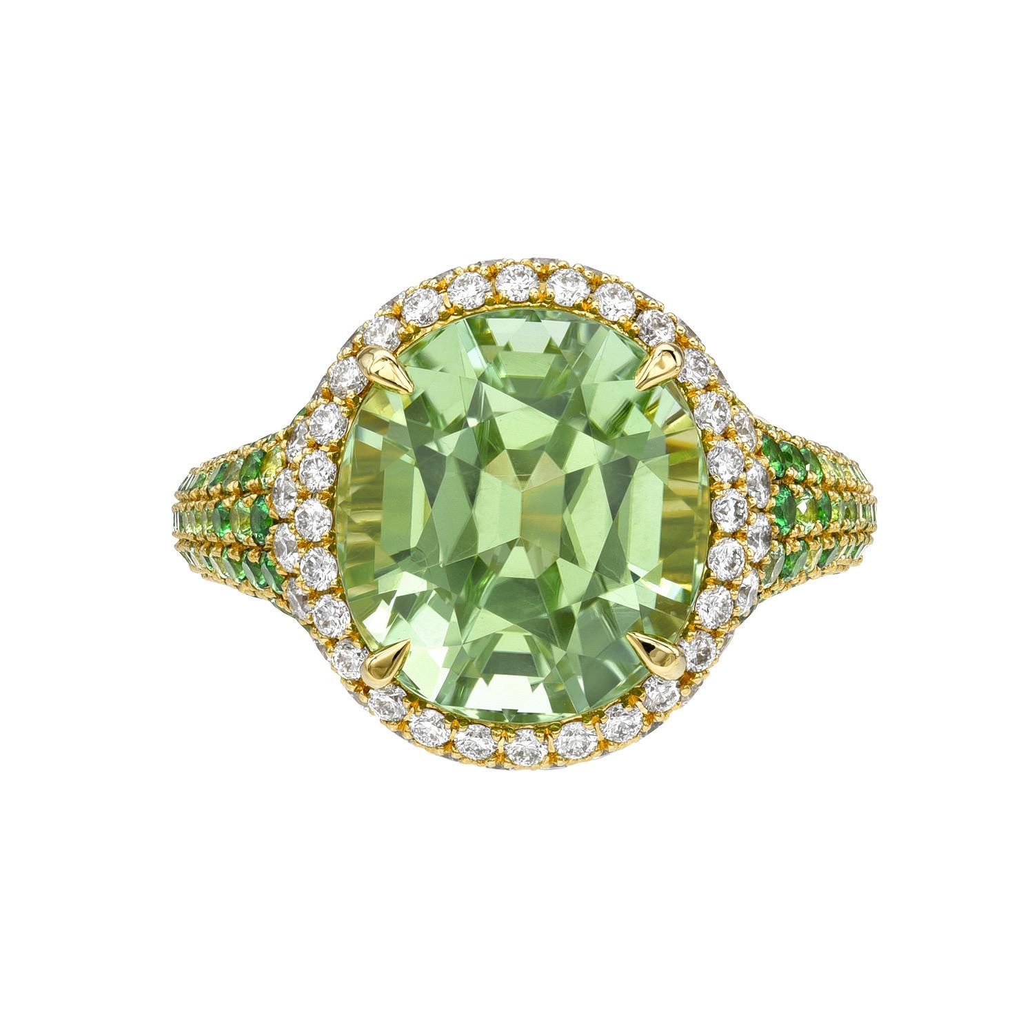 Anillo de cóctel de turmalina verde menta - Oro de lujo de 18 quilates con tsavoritas y diamantes en venta 1