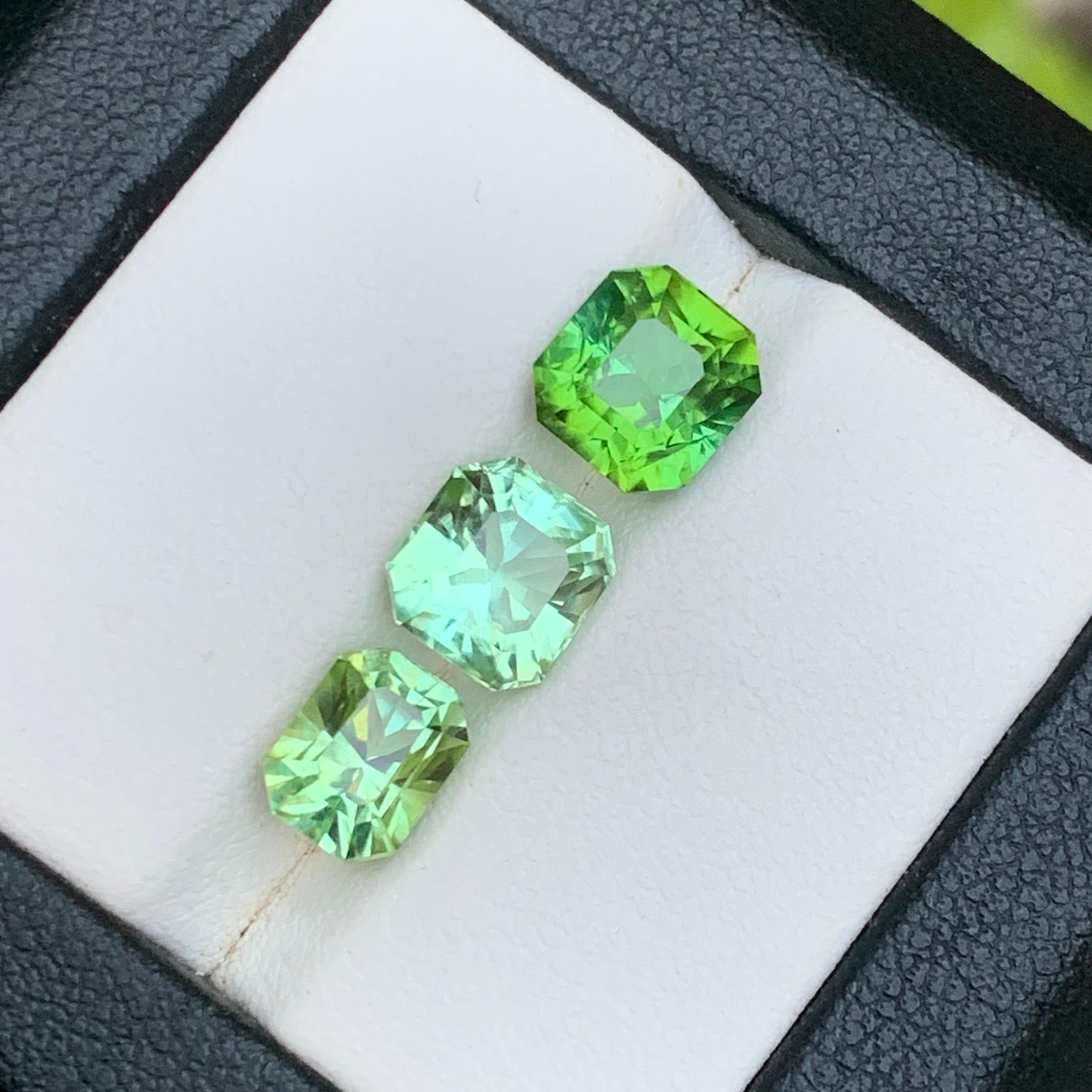 Greene & Light Greene & Greene Greene 6.84 Ct Natural Loose Gemstone - Octagon Cut-Ring en vente 6