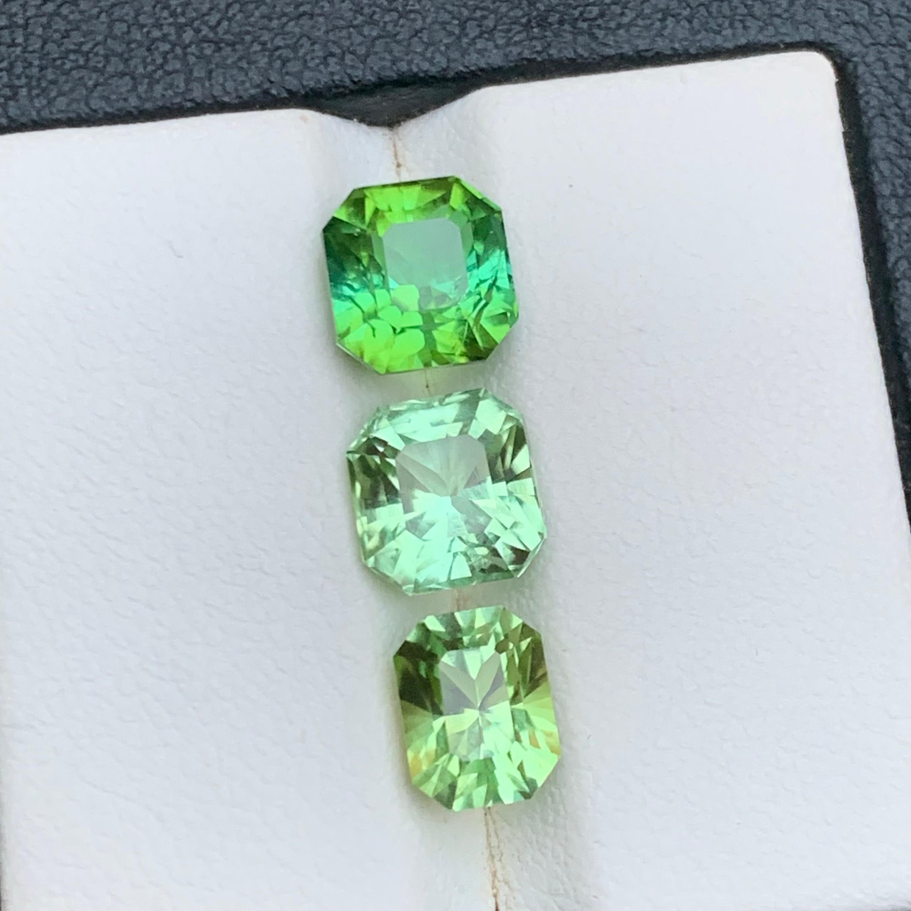 Contemporain Greene & Light Greene & Greene Greene 6.84 Ct Natural Loose Gemstone - Octagon Cut-Ring en vente