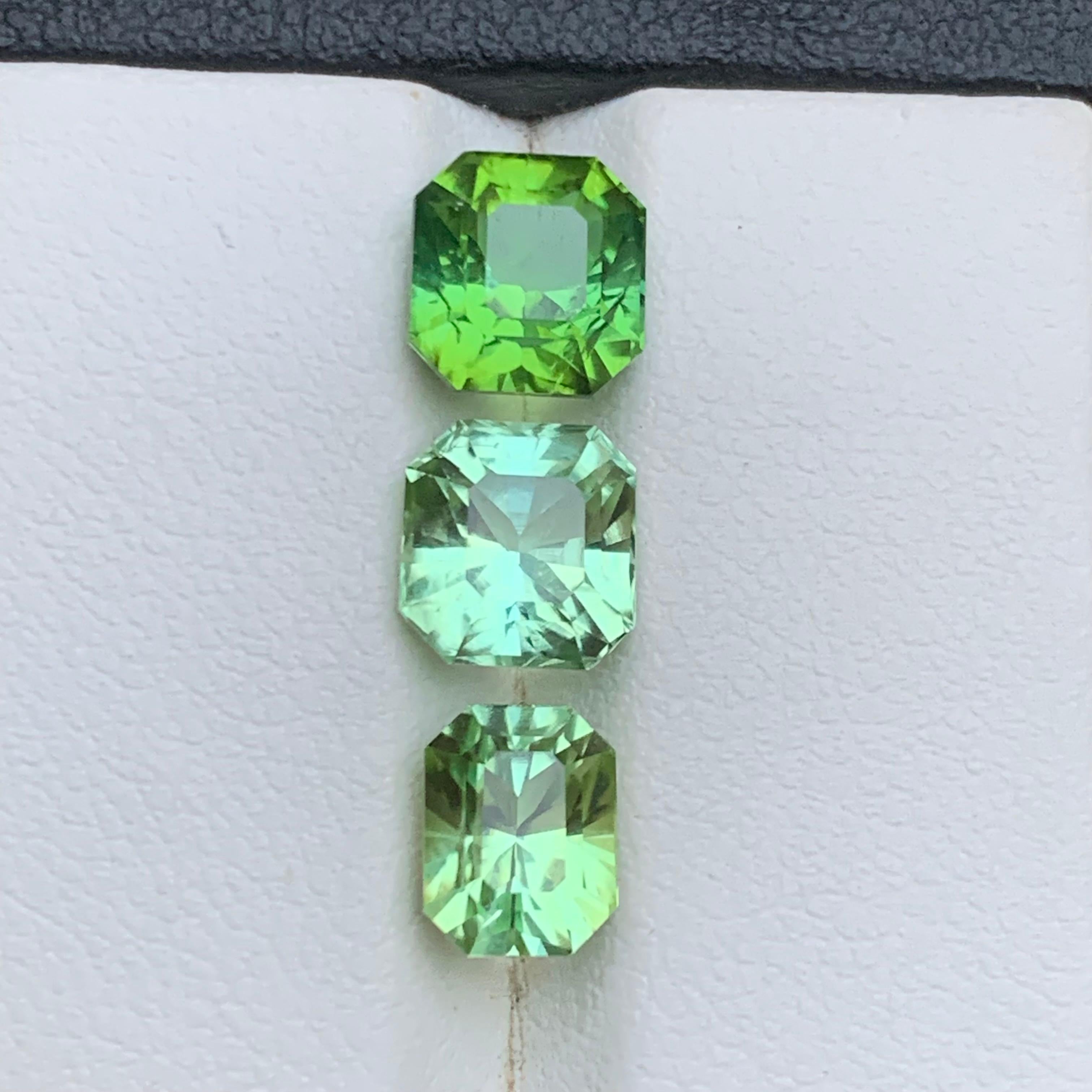 Taille octogone Greene & Light Greene & Greene Greene 6.84 Ct Natural Loose Gemstone - Octagon Cut-Ring en vente