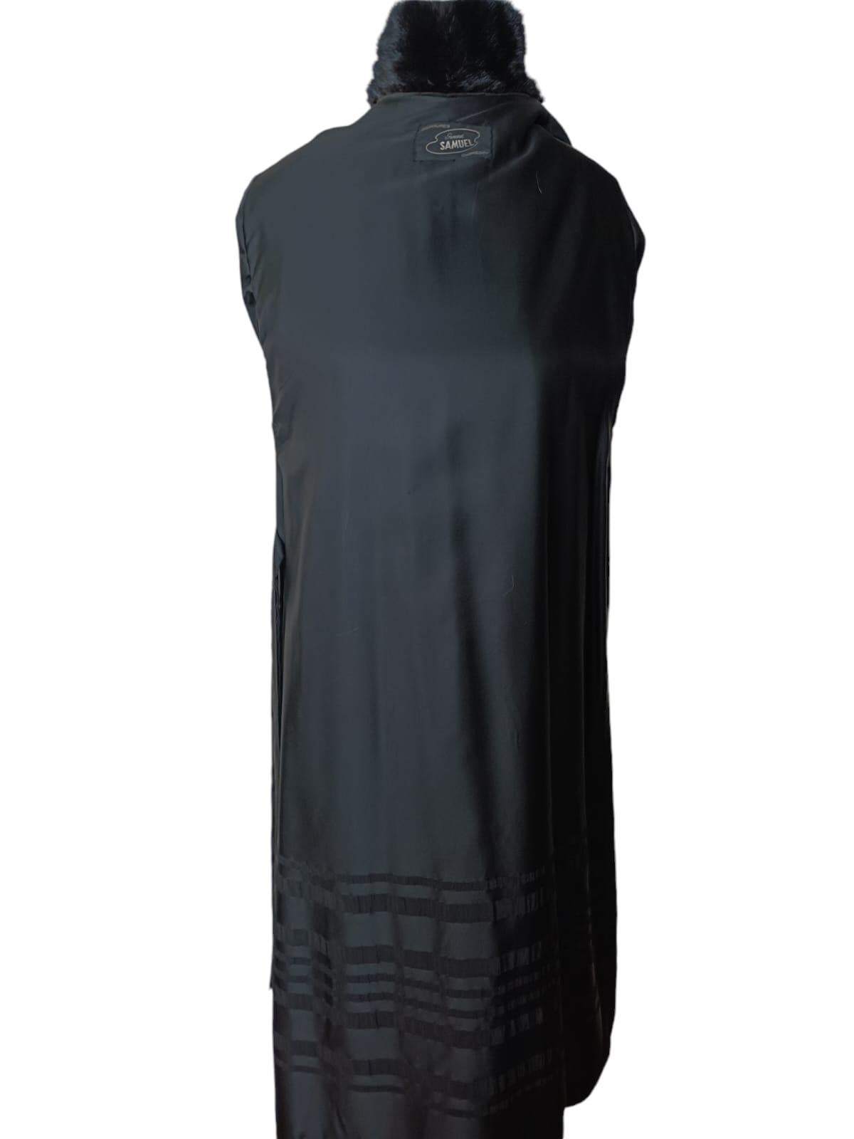 Manteau en fourrure de vison noir lustré (Taille 10 M) en vente 10