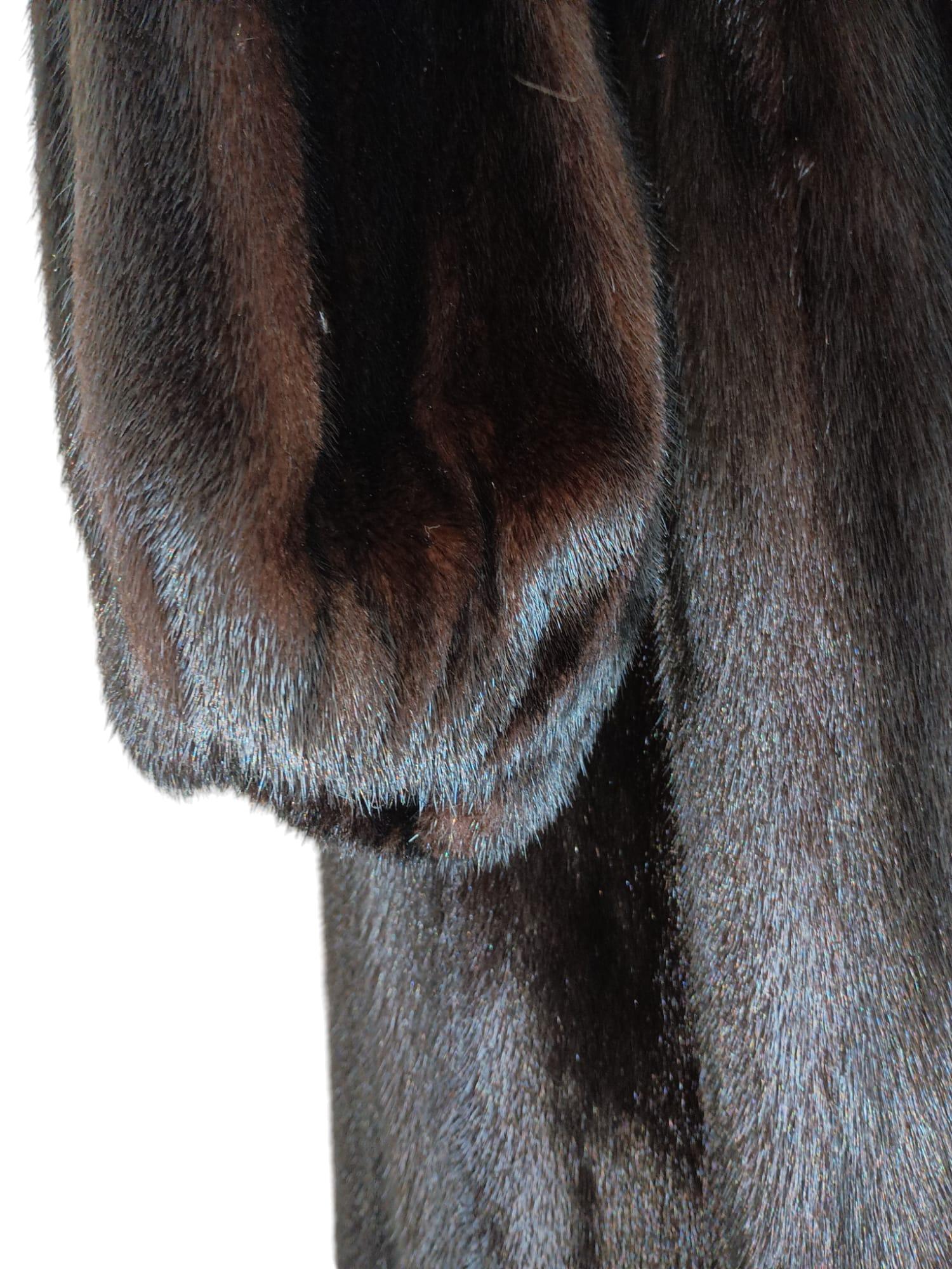 Mint lustrous black Mink Fur Coat (Size 14 L) For Sale 5