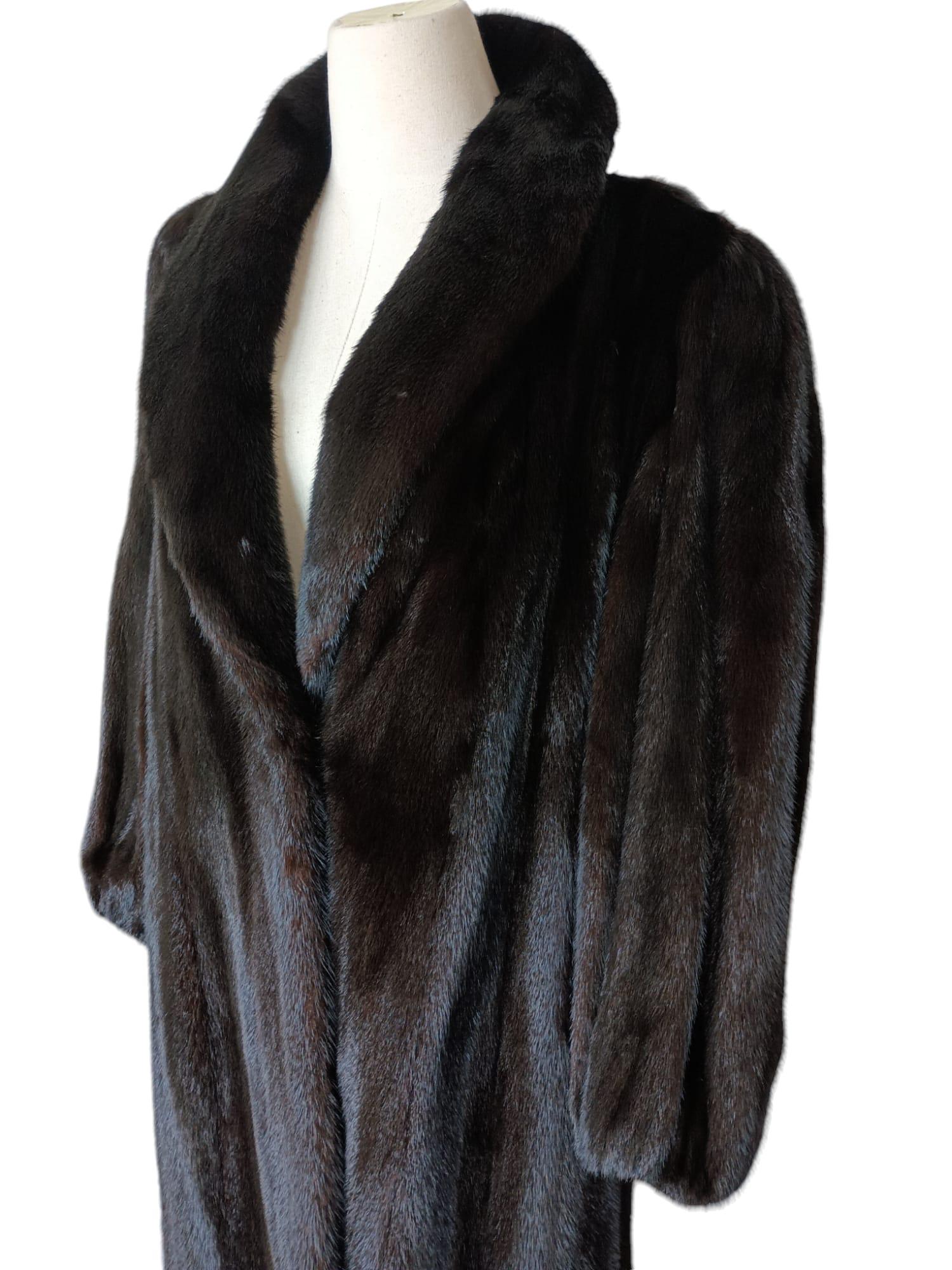 Mint lustrous black Mink Fur Coat (Size 14 L) For Sale 8