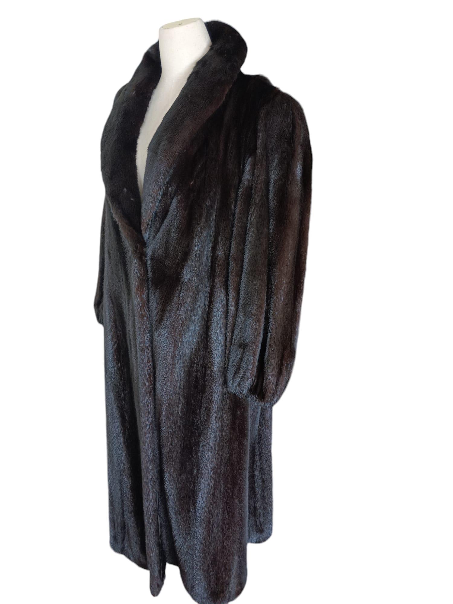 Mint lustrous black Mink Fur Coat (Size 14 L) For Sale 9