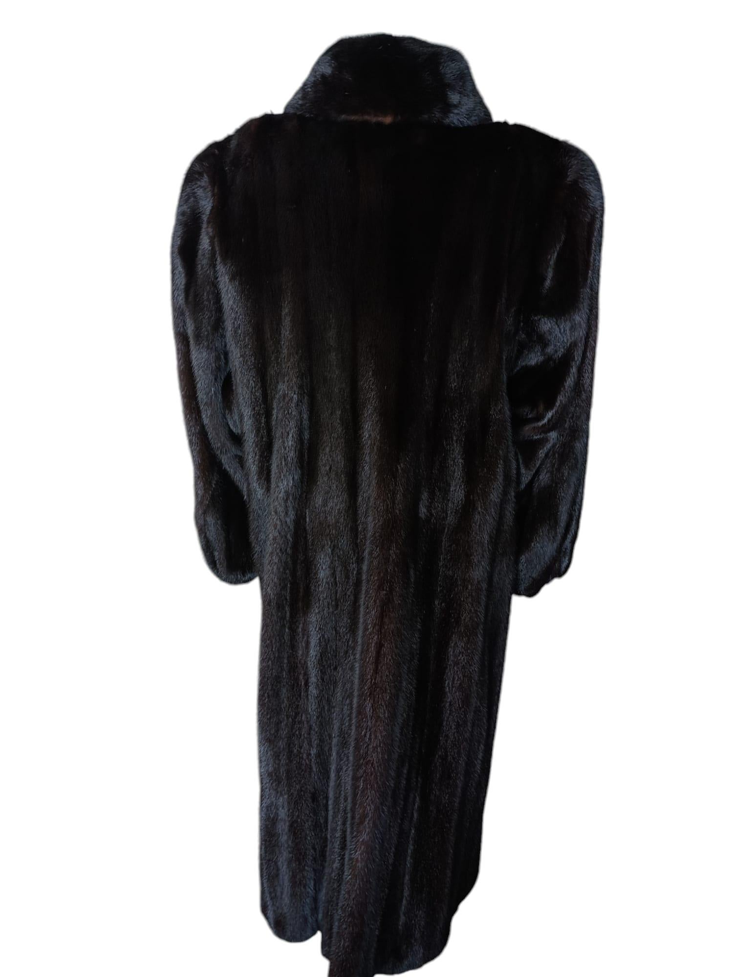 Mint lustrous black Mink Fur Coat (Size 14 L) For Sale 11