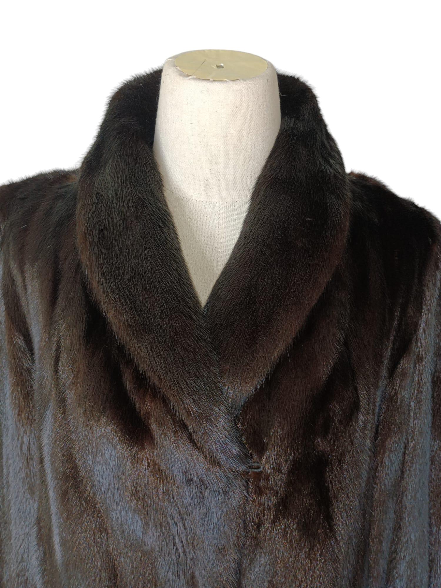Mint lustrous black Mink Fur Coat (Size 14 L) For Sale 1