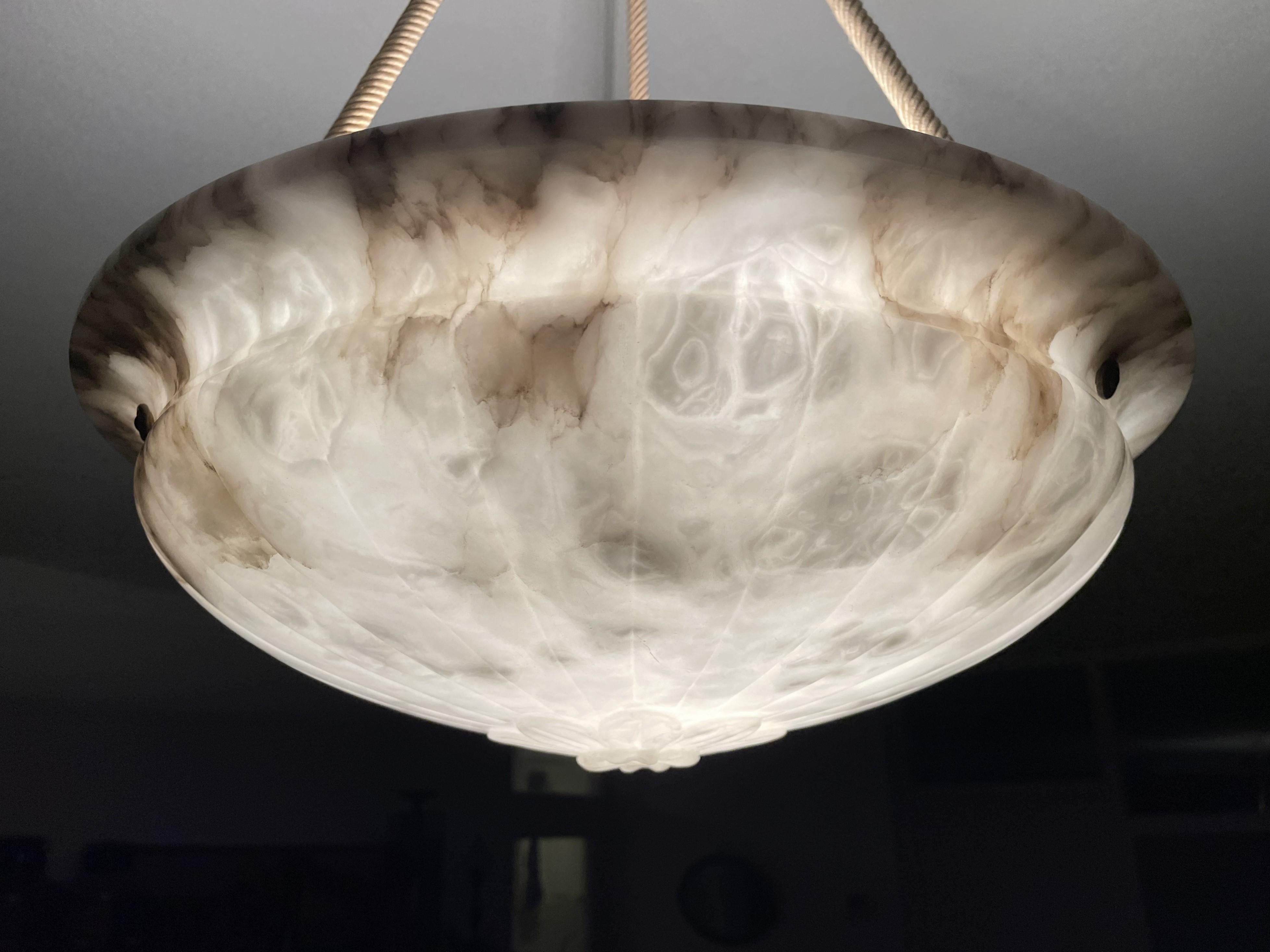 Lampe suspendue en albâtre antique de couleur menthe et marbre avec baldaquin et corde d'origine en vente 3