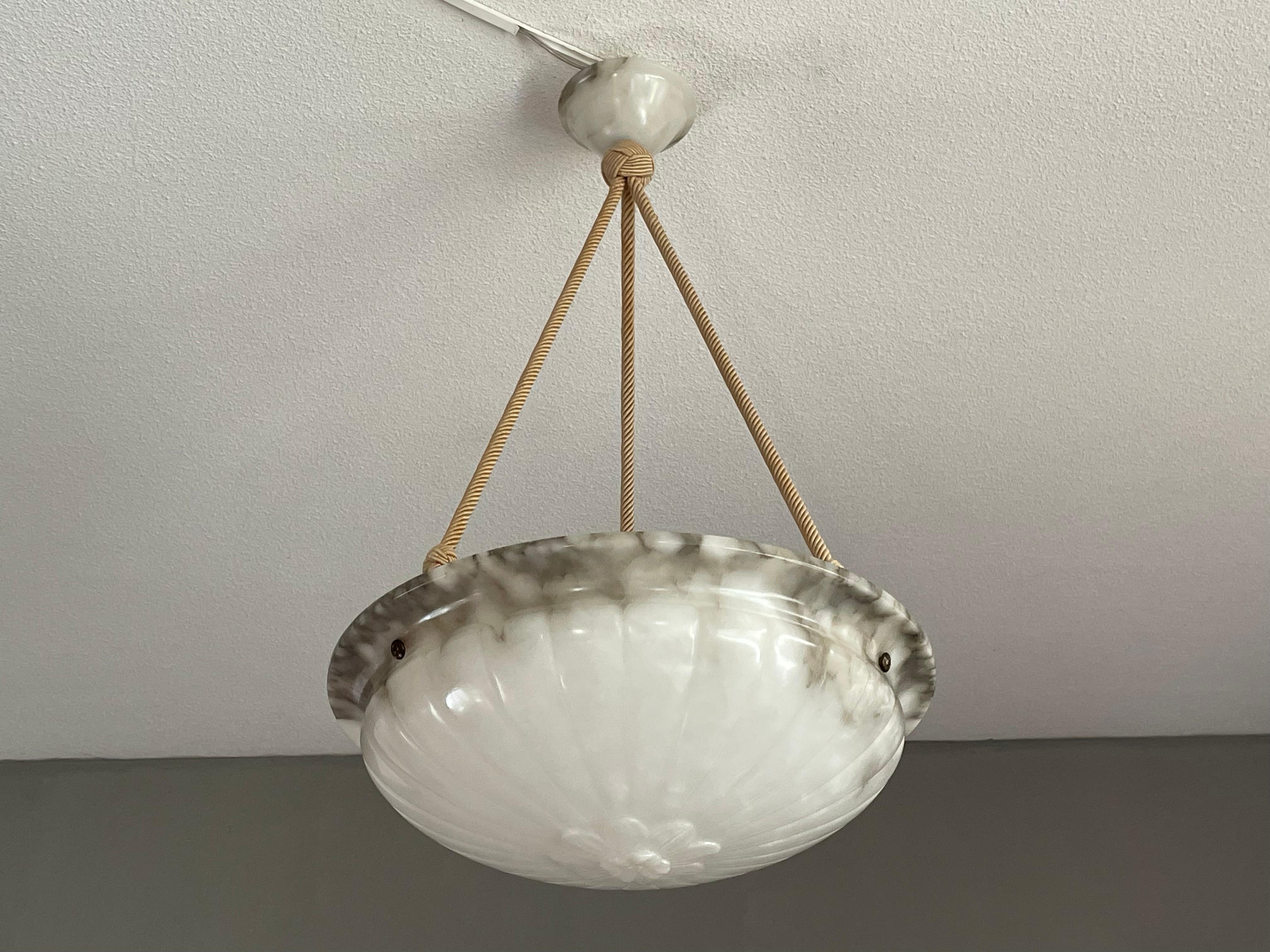 Lampe suspendue en albâtre antique de couleur menthe et marbre avec baldaquin et corde d'origine en vente 12